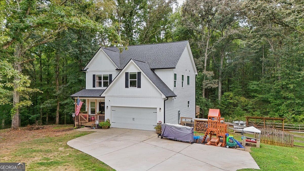 5 bedroom, 3.5 bathroom, 2,920 sq ft single family residence for sale at 206 Snooky Drive, Dallas, GA 30157 — photo 5