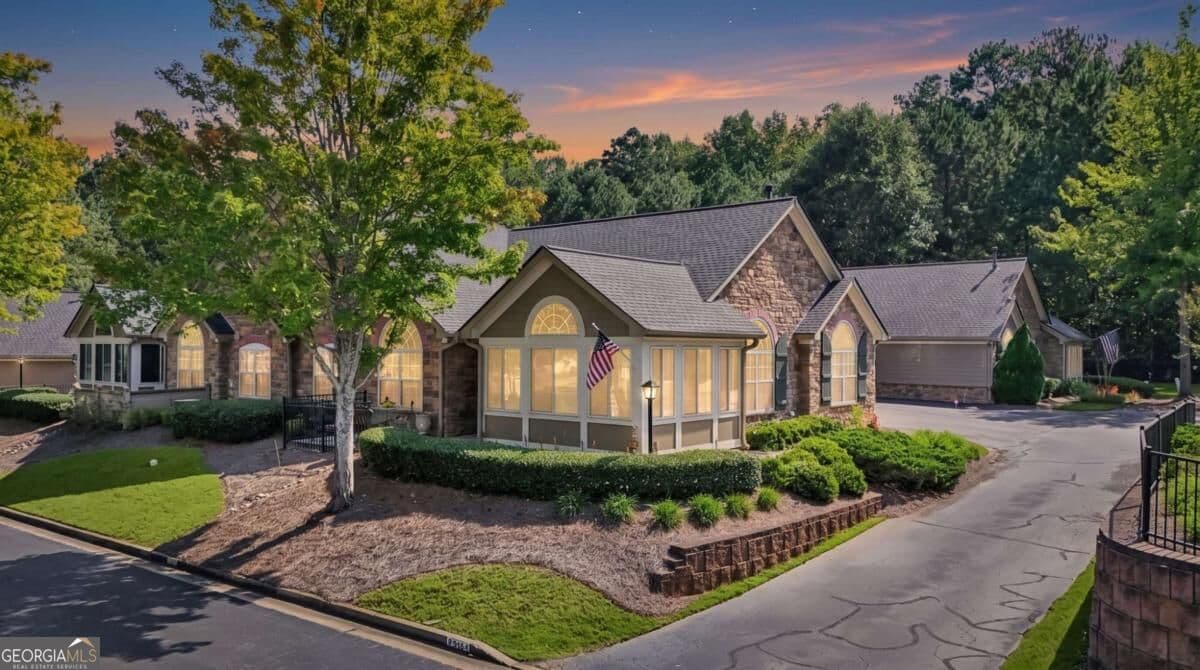 2 bedroom, 2 bathroom, 1,712 sq ft condominium for sale at 5316 Stone Village Circle, Kennesaw, GA 30152 — photo 1 of 46