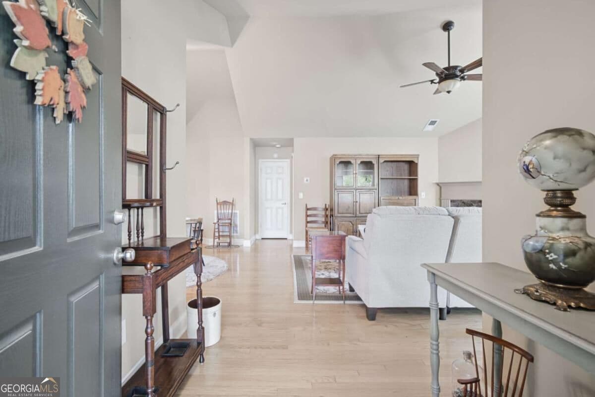 2 bedroom, 2 bathroom, 1,712 sq ft condominium for sale at 5316 Stone Village Circle, Kennesaw, GA 30152 — photo 5