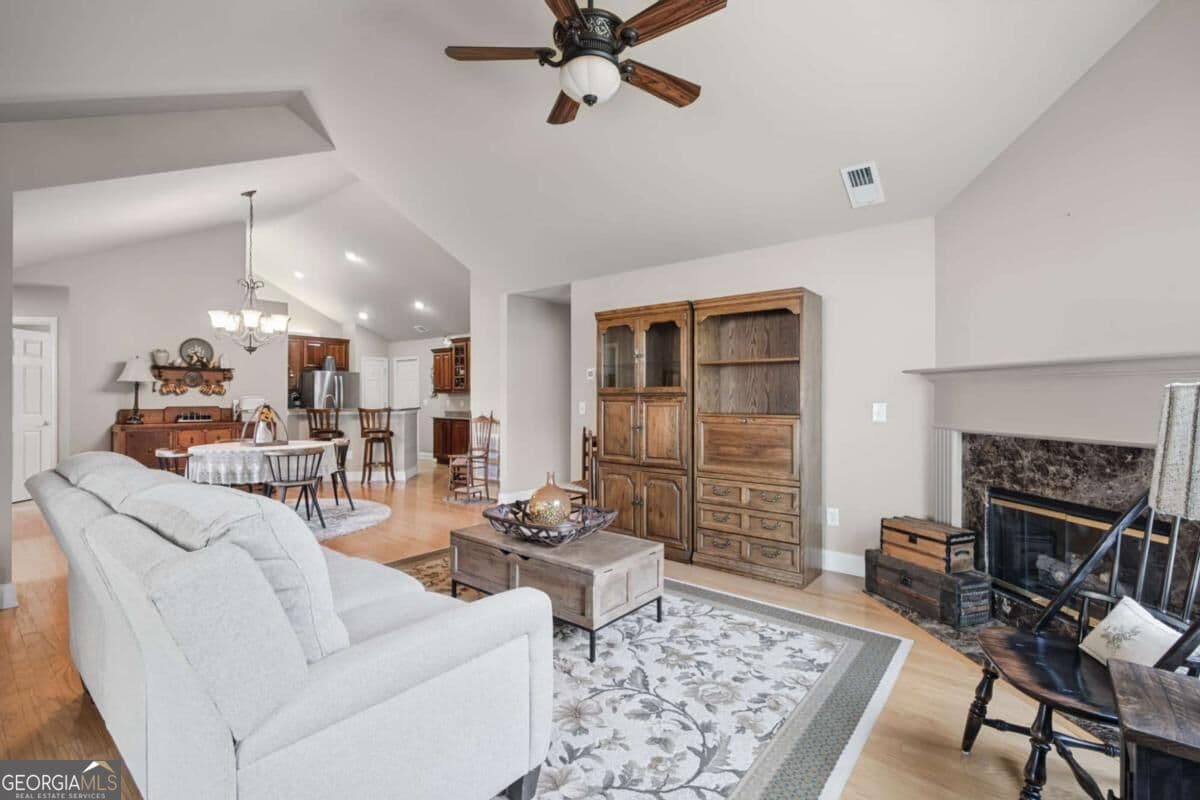 2 bedroom, 2 bathroom, 1,712 sq ft condominium for sale at 5316 Stone Village Circle, Kennesaw, GA 30152 — photo 9