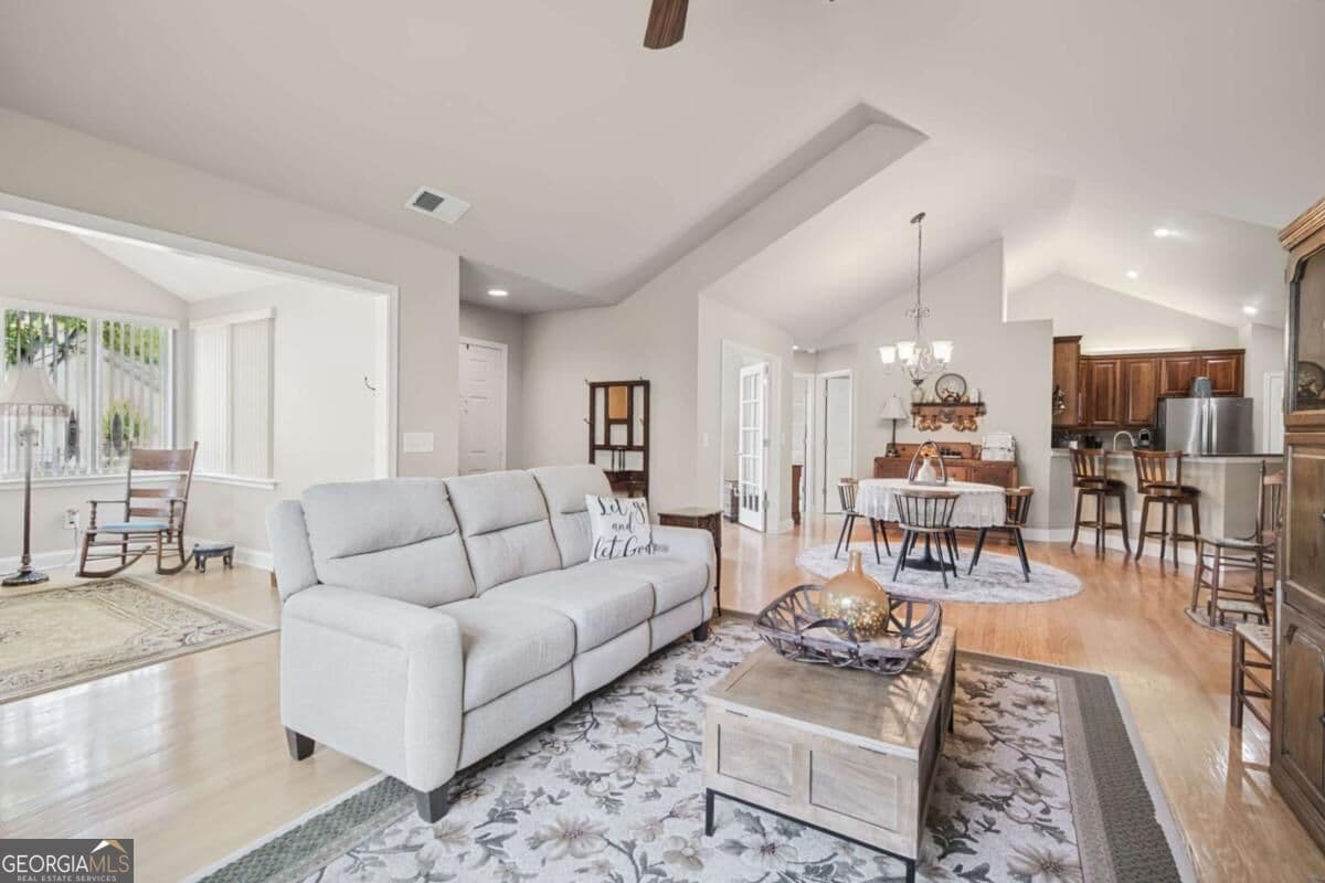 2 bedroom, 2 bathroom, 1,712 sq ft condominium for sale at 5316 Stone Village Circle, Kennesaw, GA 30152 — photo 10