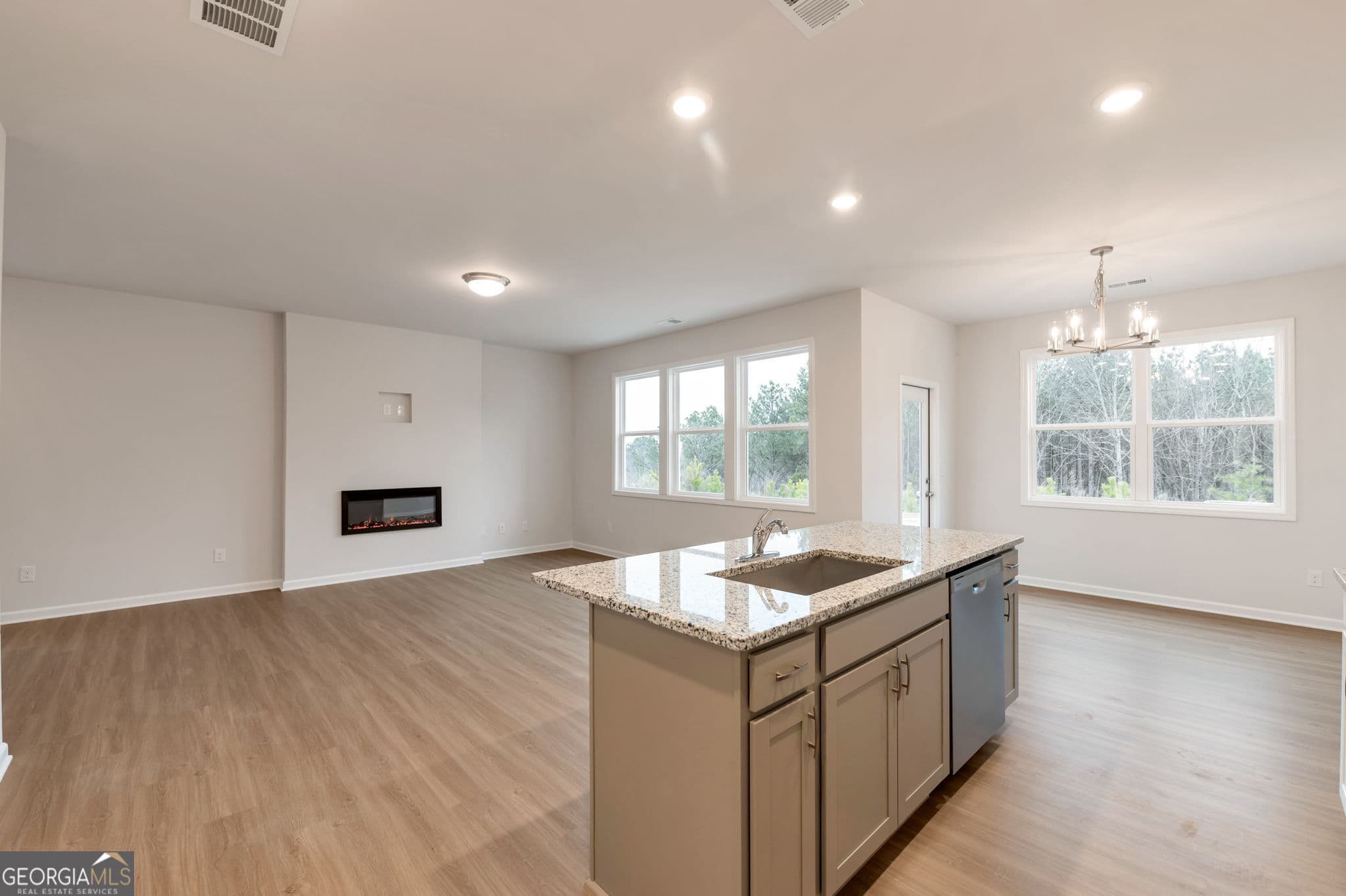 3 bedroom, 2.5 bathroom, 1,887 sq ft single family residence for sale at 160 Millers Lane, Calhoun, GA 30701 — photo 6