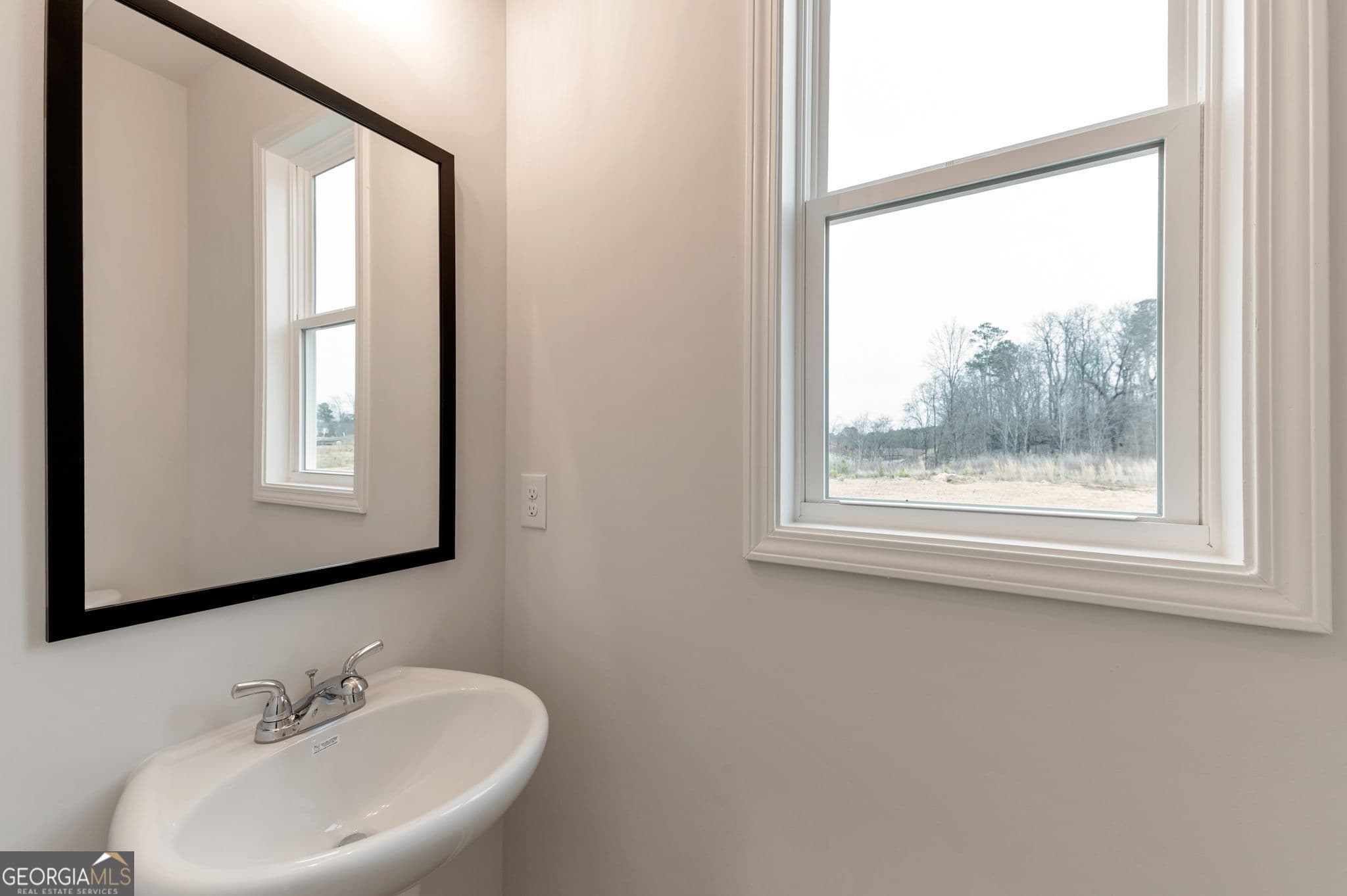 3 bedroom, 2.5 bathroom, 1,887 sq ft single family residence for sale at 160 Millers Lane, Calhoun, GA 30701 — photo 9