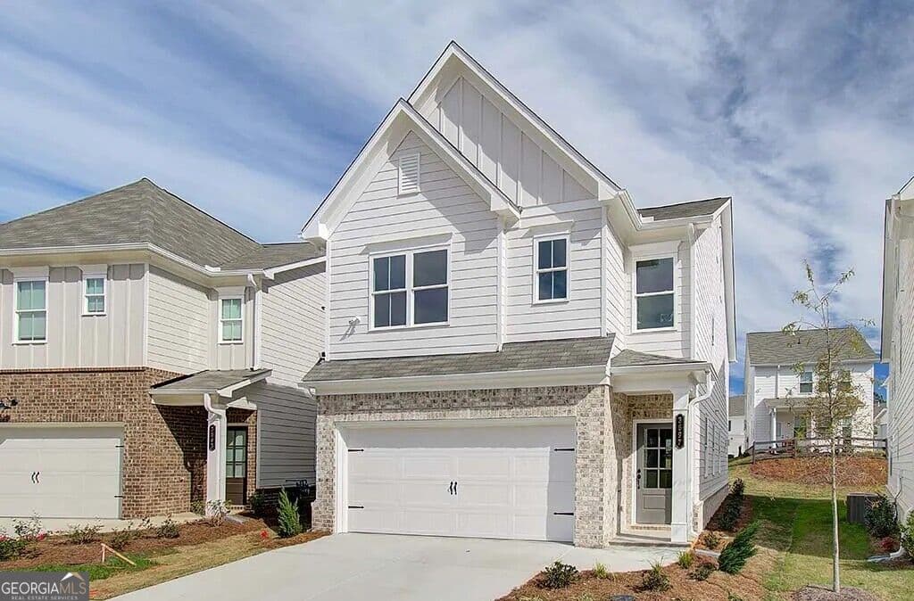 4 bedroom, 2.5 bathroom single family residence for rent at 5066 Woodland Hills, Powder Springs, GA 30127 for $2,675 a month — photo 1 of 12