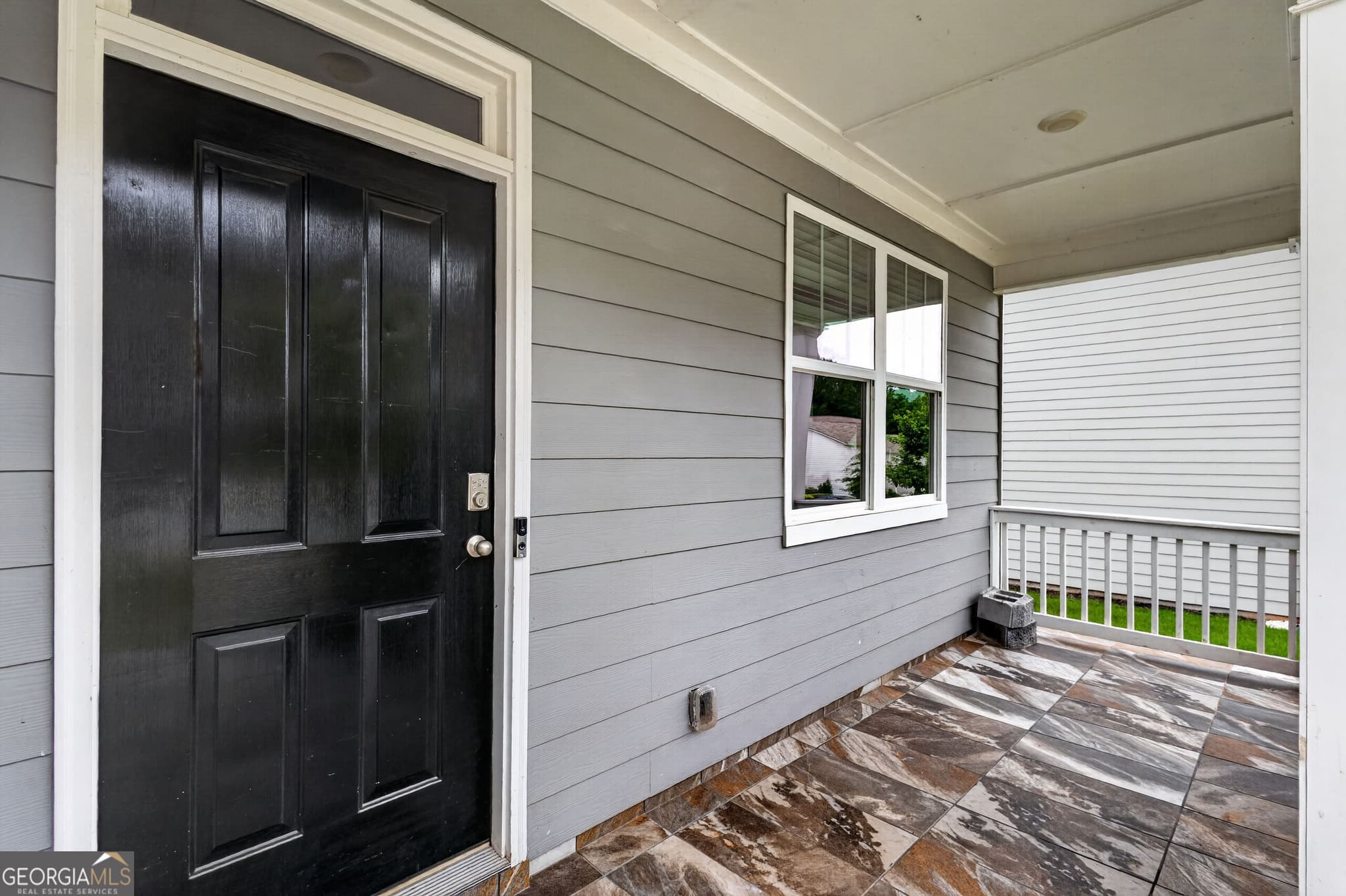 5 bedroom, 3 bathroom, 2,610 sq ft single family residence for sale at 359 Walnut Grove Way, Pendergrass, GA 30567 — photo 3