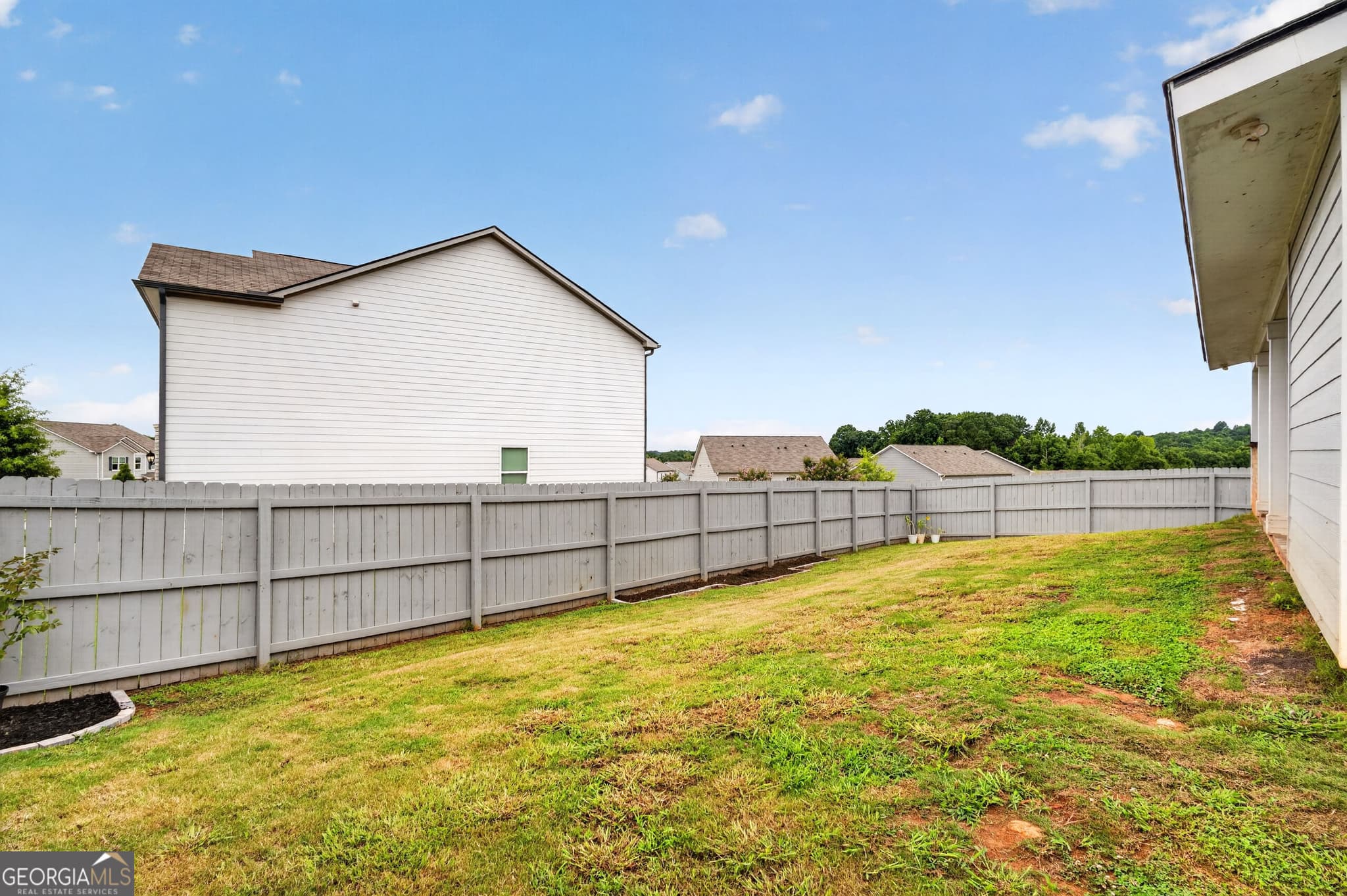5 bedroom, 3 bathroom, 2,610 sq ft single family residence for sale at 359 Walnut Grove Way, Pendergrass, GA 30567 — photo 9