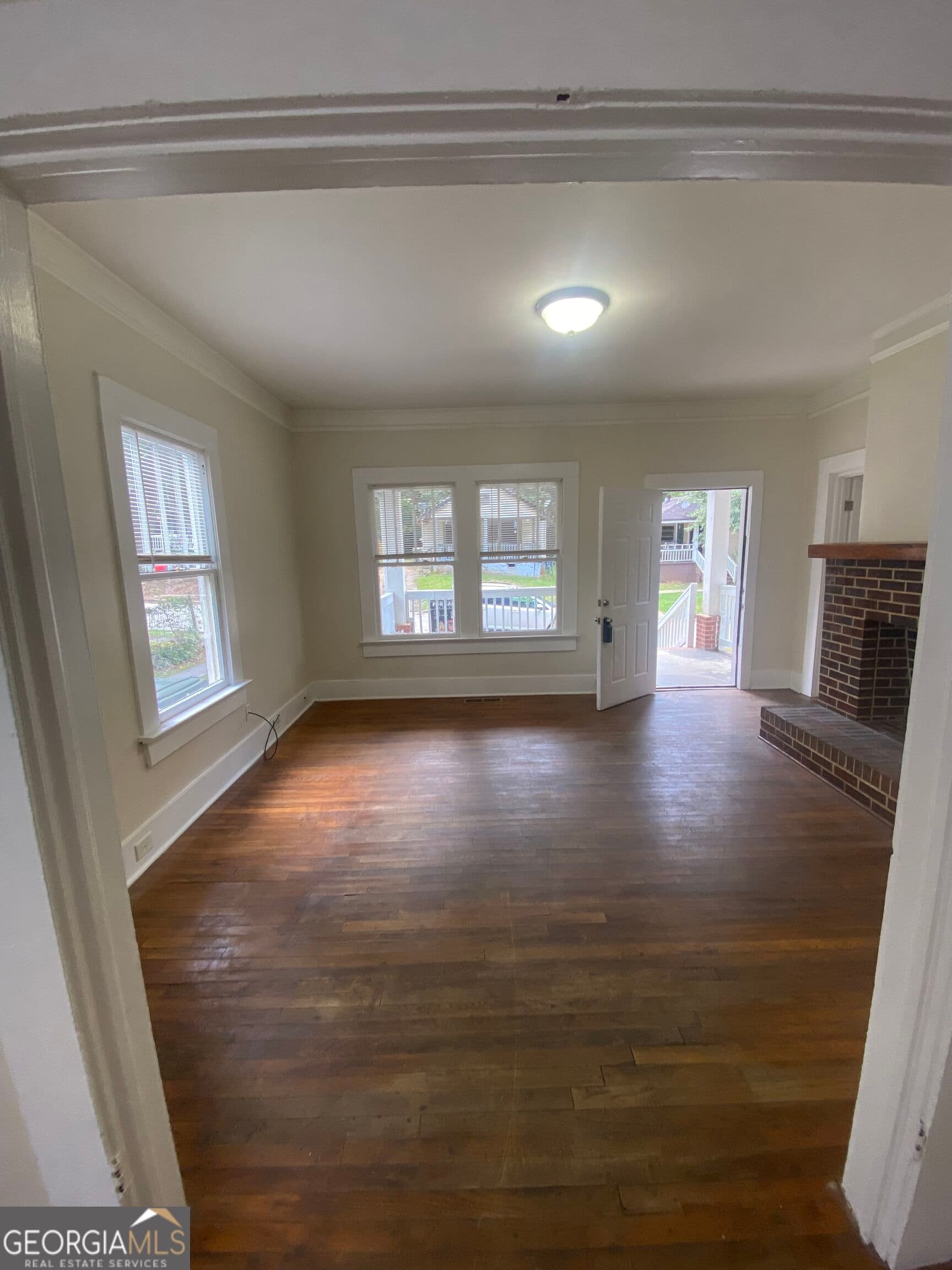 3 bedroom, 1 bathroom, 1,200 sq ft single family residence for sale at 522 N 8th Street, Griffin, GA 30223 — photo 5