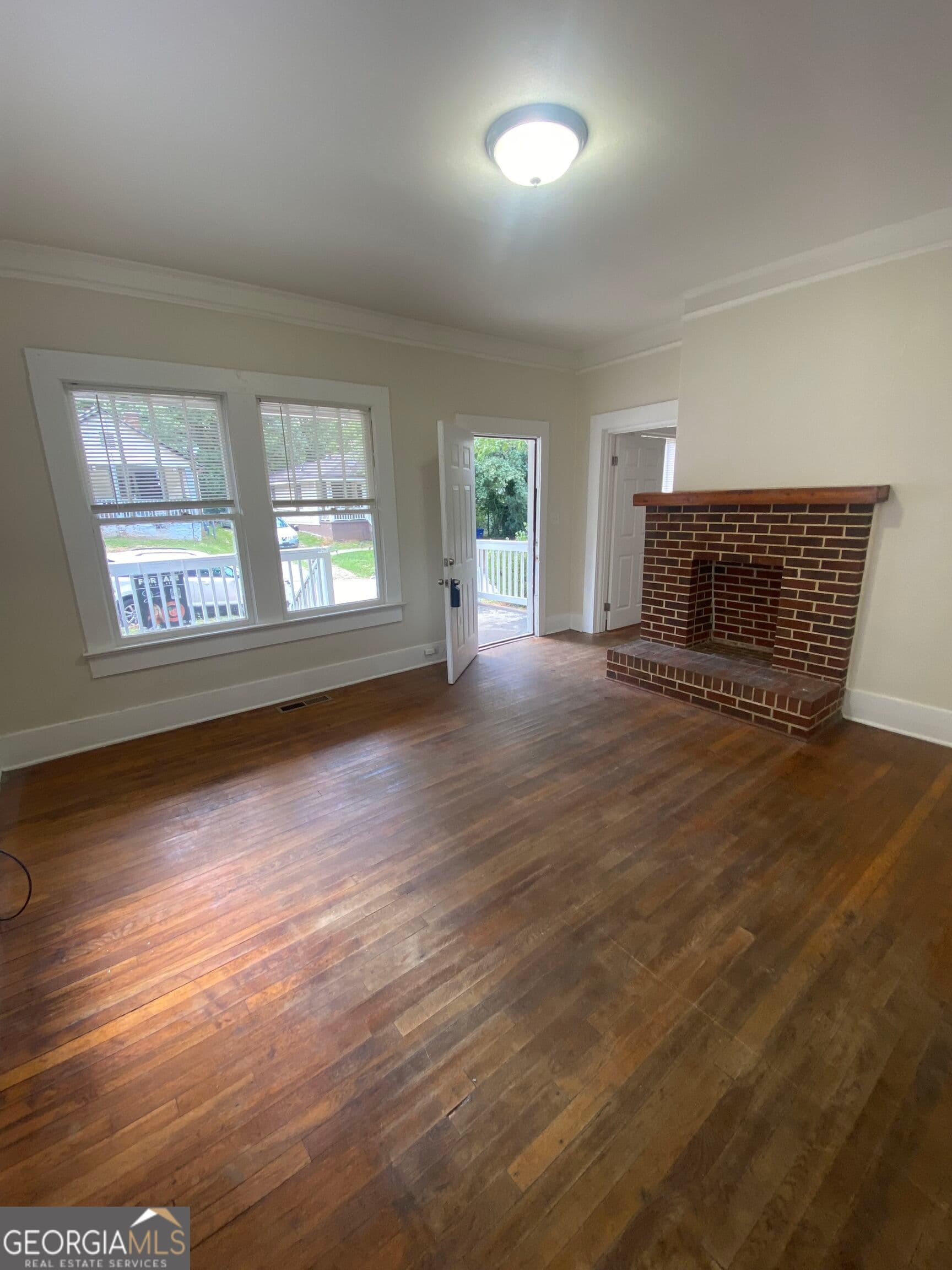 3 bedroom, 1 bathroom, 1,200 sq ft single family residence for sale at 522 N 8th Street, Griffin, GA 30223 — photo 4