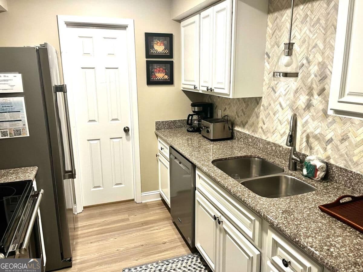 3 bedroom, 2 bathroom, 1,400 sq ft condominium for rent at 2513 Demere Road 6, St. Simons, GA 31522 for $3,995 a month — photo 9