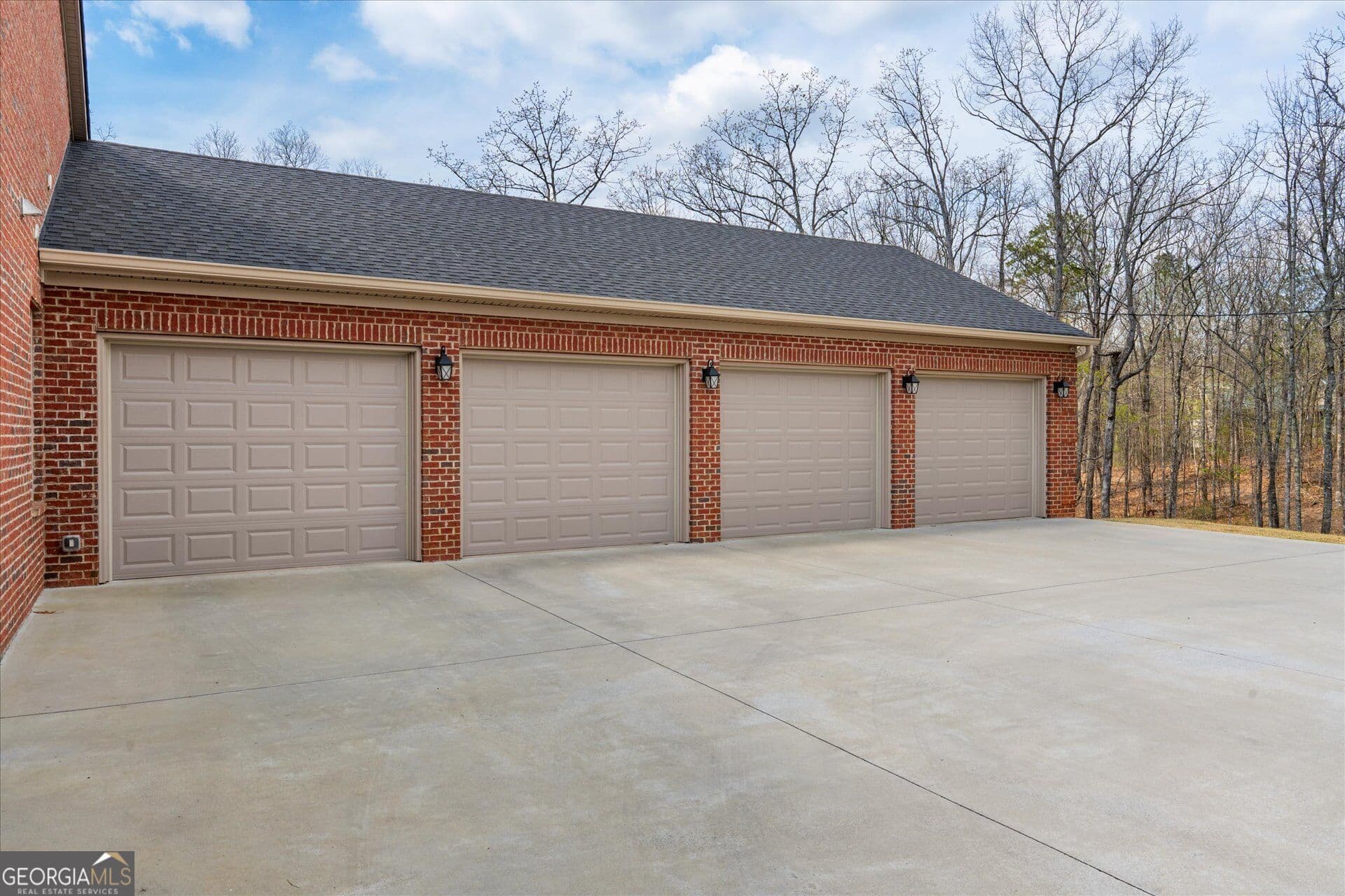 7 bedroom, 5 bathroom, 6,067 sq ft single family residence for sale at 733 Cherry Road, Franklin, GA 30217 — photo 3