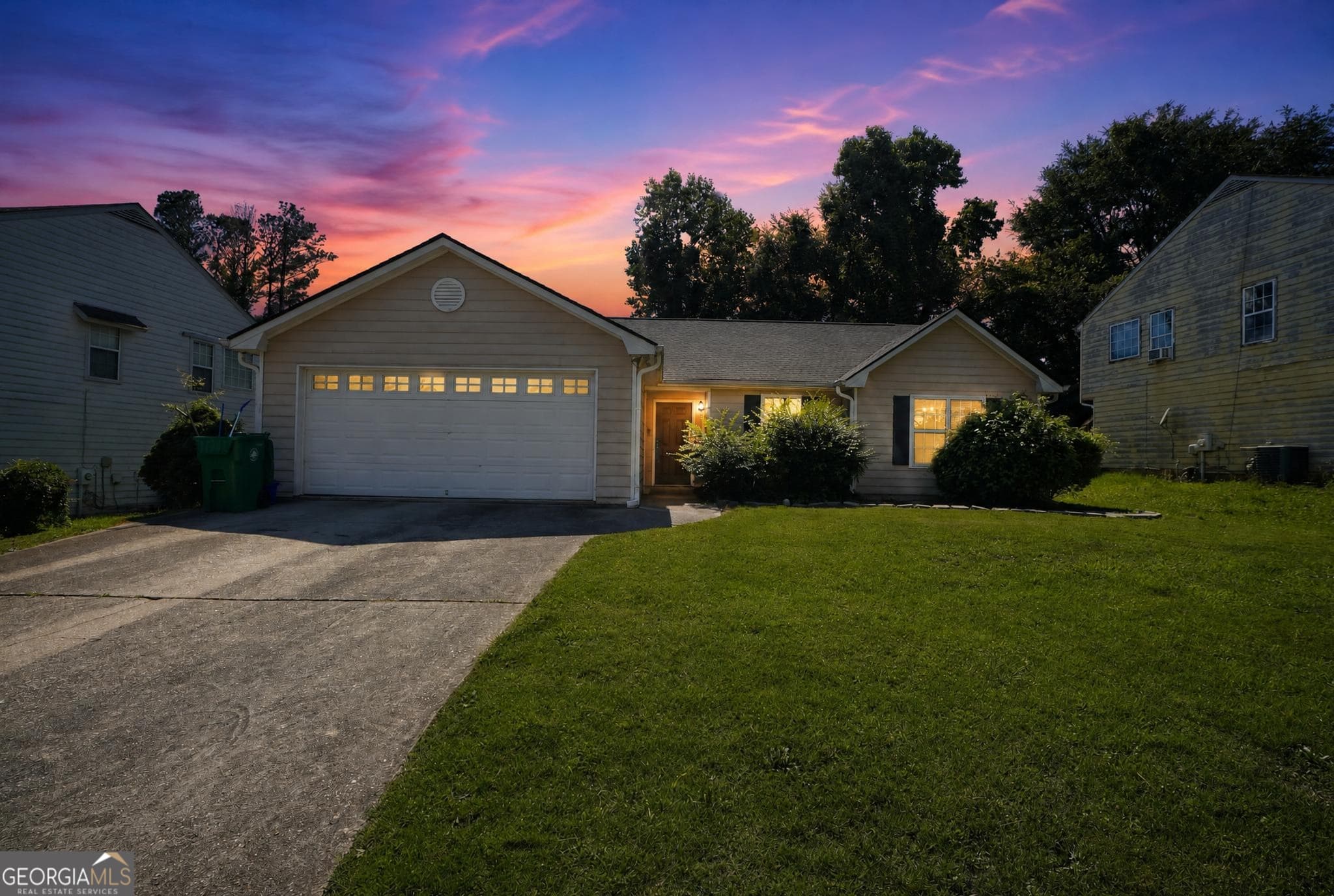 4 bedroom, 2.5 bathroom, 1,721 sq ft single family residence for sale at 3235 Hunters Crossing Point, Lithonia, GA 30038 — photo 2
