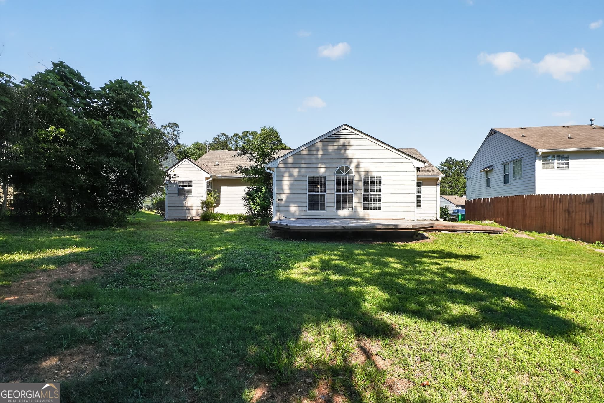 4 bedroom, 2.5 bathroom, 1,721 sq ft single family residence for sale at 3235 Hunters Crossing Point, Lithonia, GA 30038 — photo 5