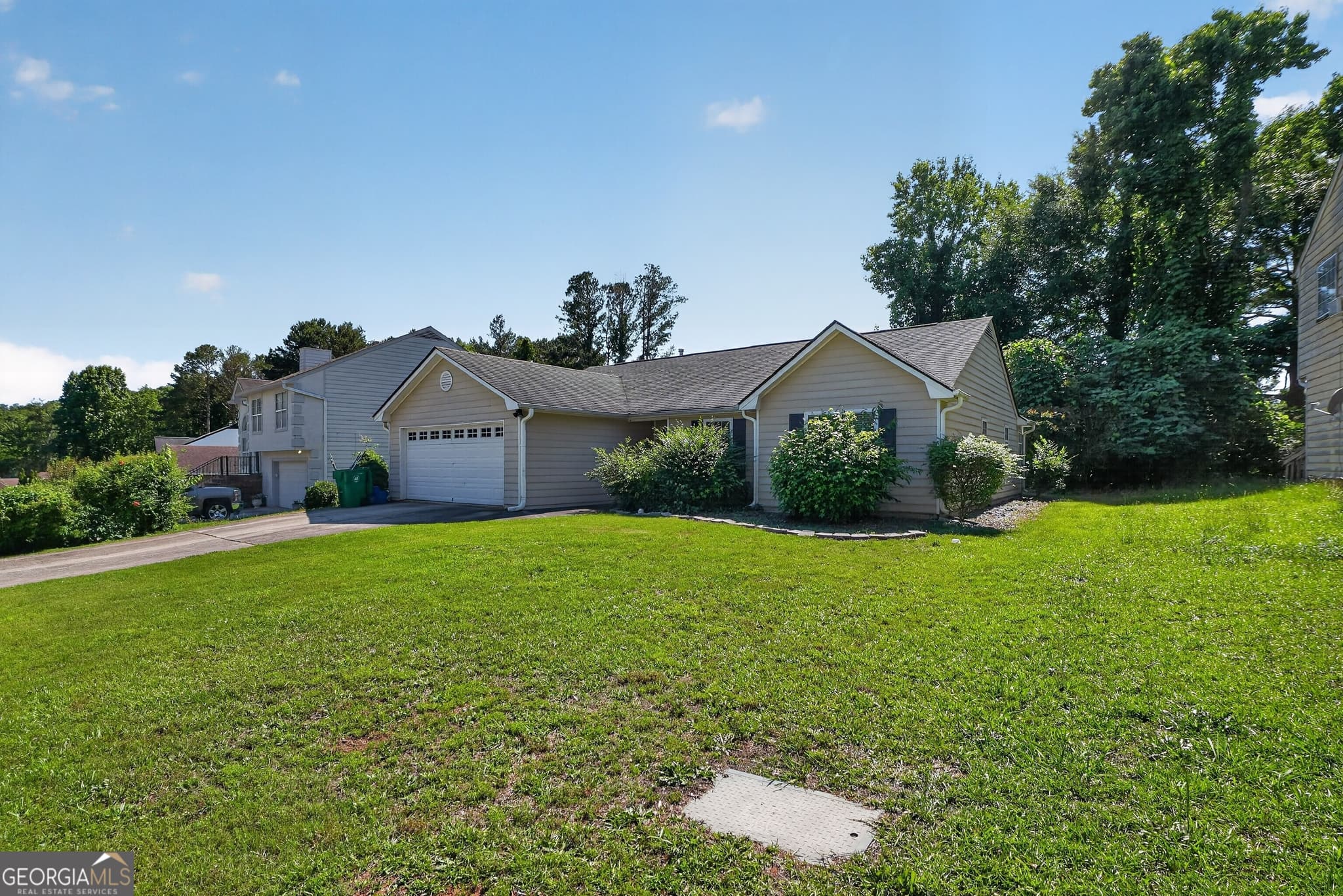 4 bedroom, 2.5 bathroom, 1,721 sq ft single family residence for sale at 3235 Hunters Crossing Point, Lithonia, GA 30038 — photo 9