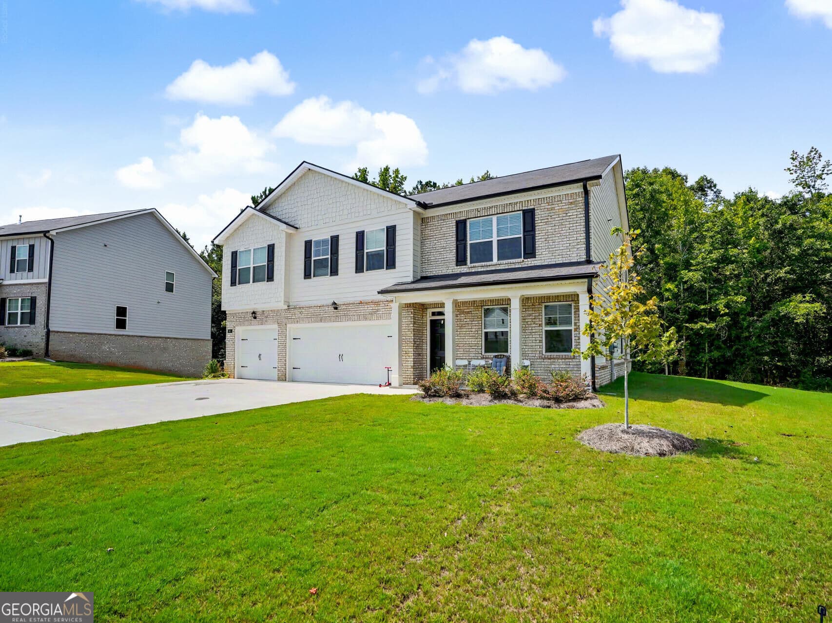 5 bedroom, 4.5 bathroom, 3,481 sq ft single family residence for sale at 637 Kimberwick Drive, Locust Grove, GA 30248 — photo 2