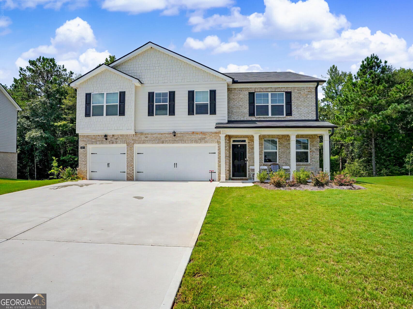 5 bedroom, 4.5 bathroom, 3,481 sq ft single family residence for sale at 637 Kimberwick Drive, Locust Grove, GA 30248 — photo 1 of 59