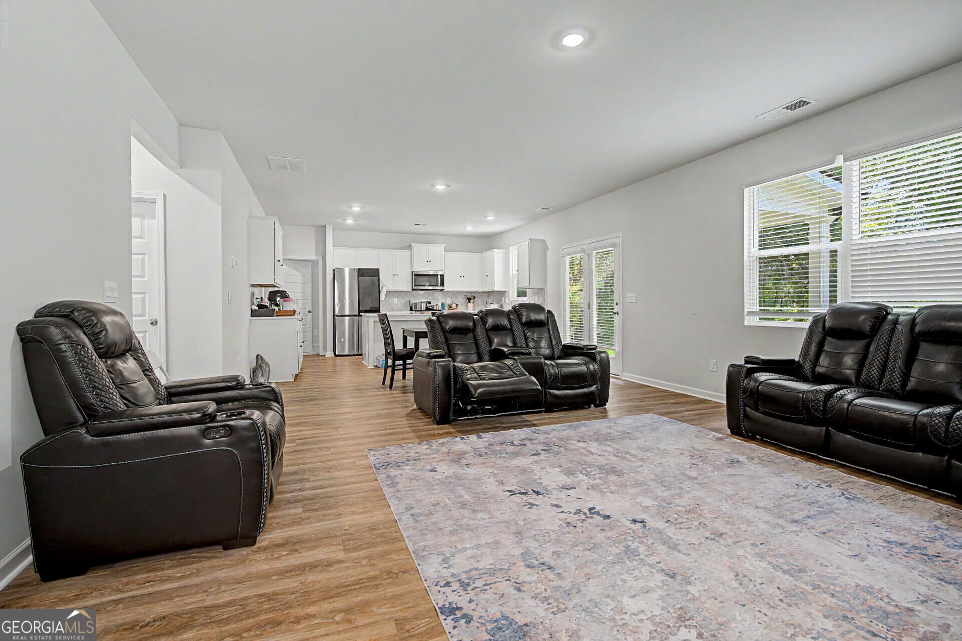 5 bedroom, 4.5 bathroom, 3,481 sq ft single family residence for sale at 637 Kimberwick Drive, Locust Grove, GA 30248 — photo 8