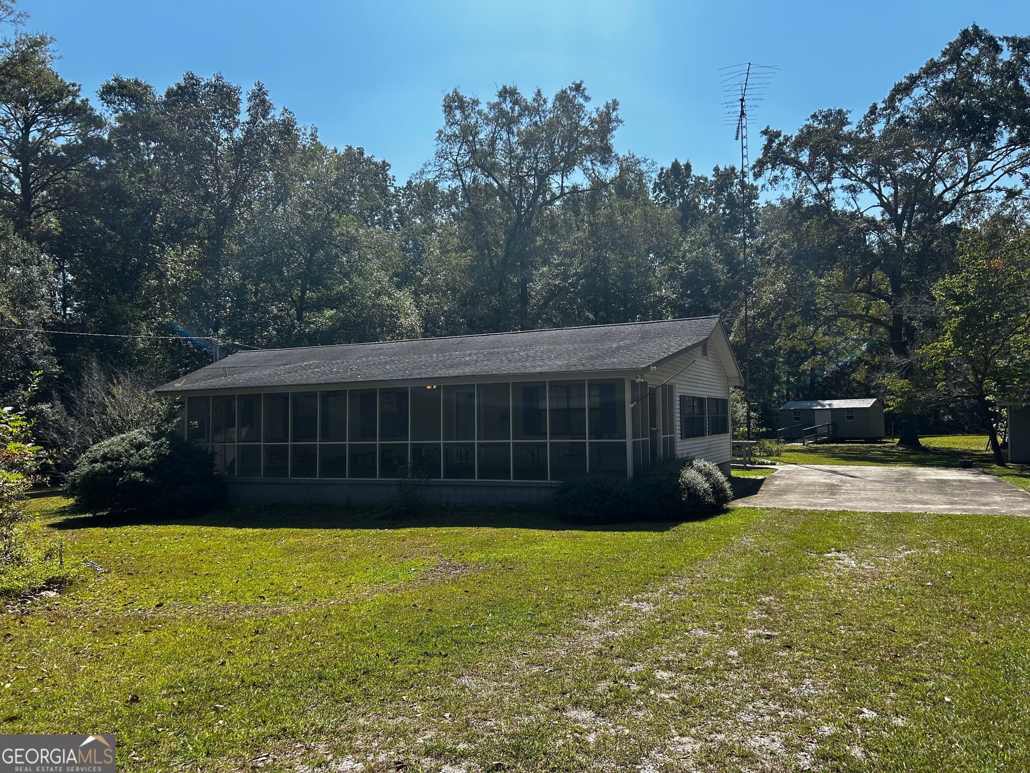 3 bedroom, 2 bathroom, 1,350 sq ft single family residence for sale at 208 Crawford Road, Milledgeville, GA 31061 — photo 7