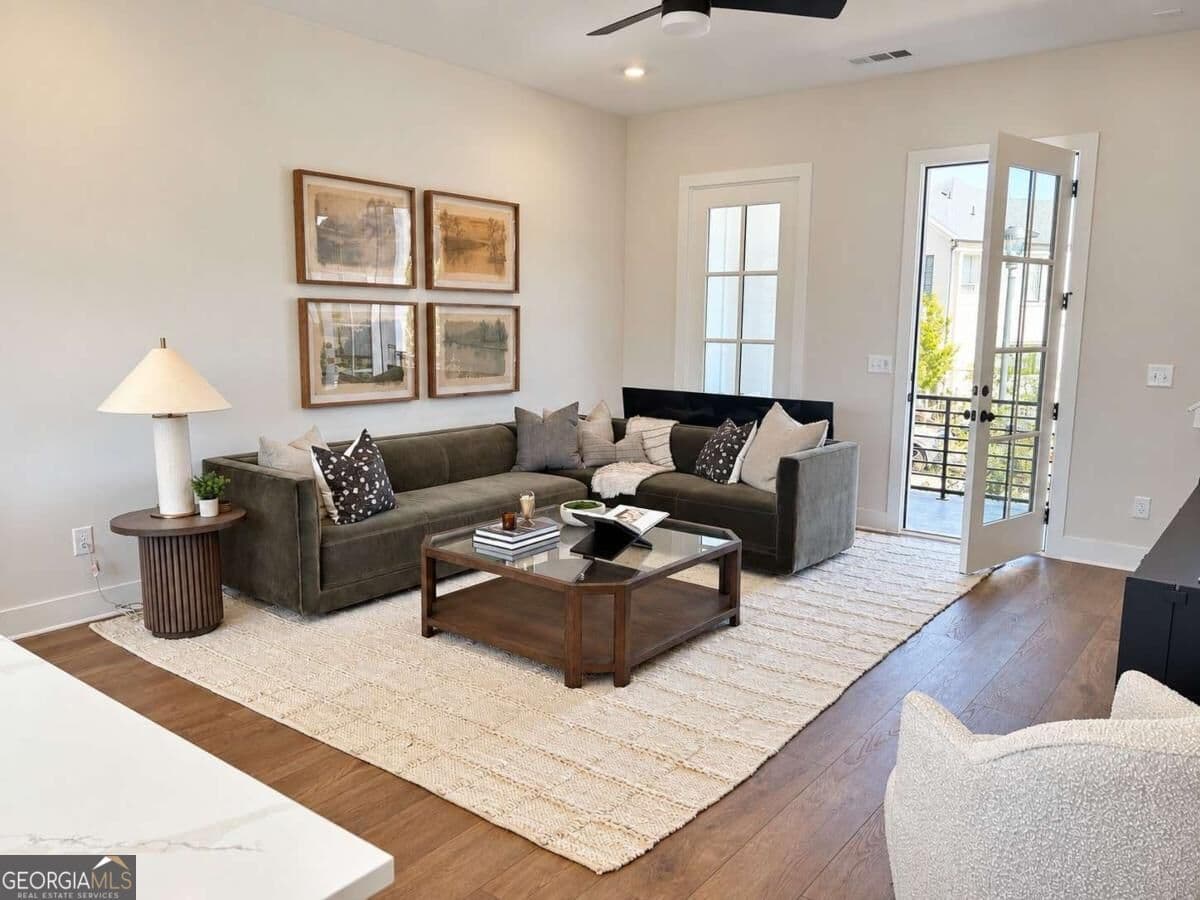 3 bedroom, 3 bathroom townhouse for sale at 2696 Mackintosh Court 34, Brookhaven, GA 30319 — photo 2