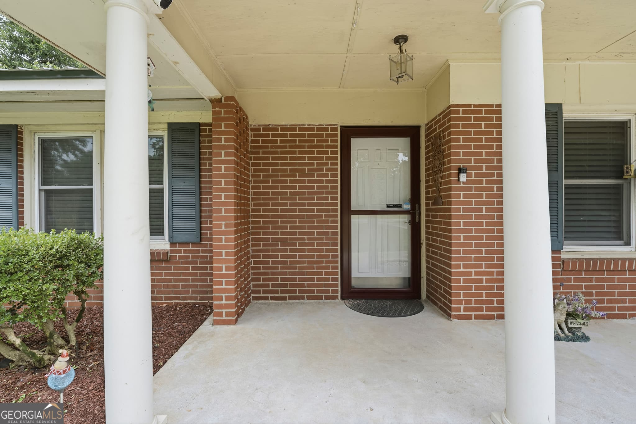 2 bedroom, 1 bathroom, 1,058 sq ft single family residence for sale at 380 Highway 96, Jeffersonville, GA 31044 — photo 6