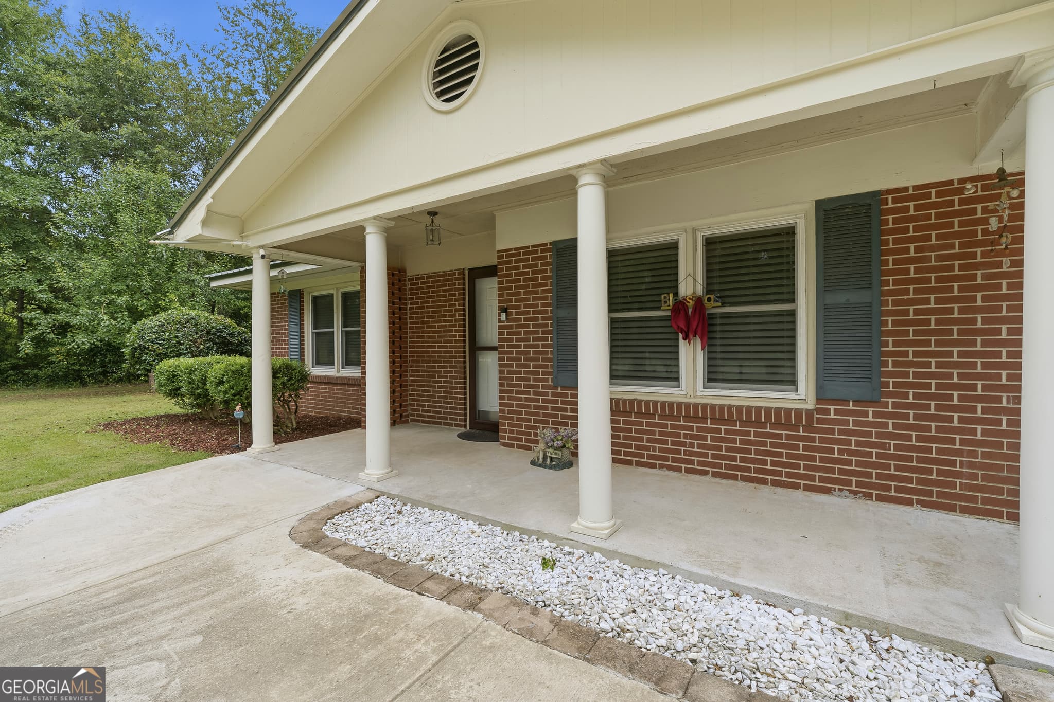2 bedroom, 1 bathroom, 1,058 sq ft single family residence for sale at 380 Highway 96, Jeffersonville, GA 31044 — photo 5