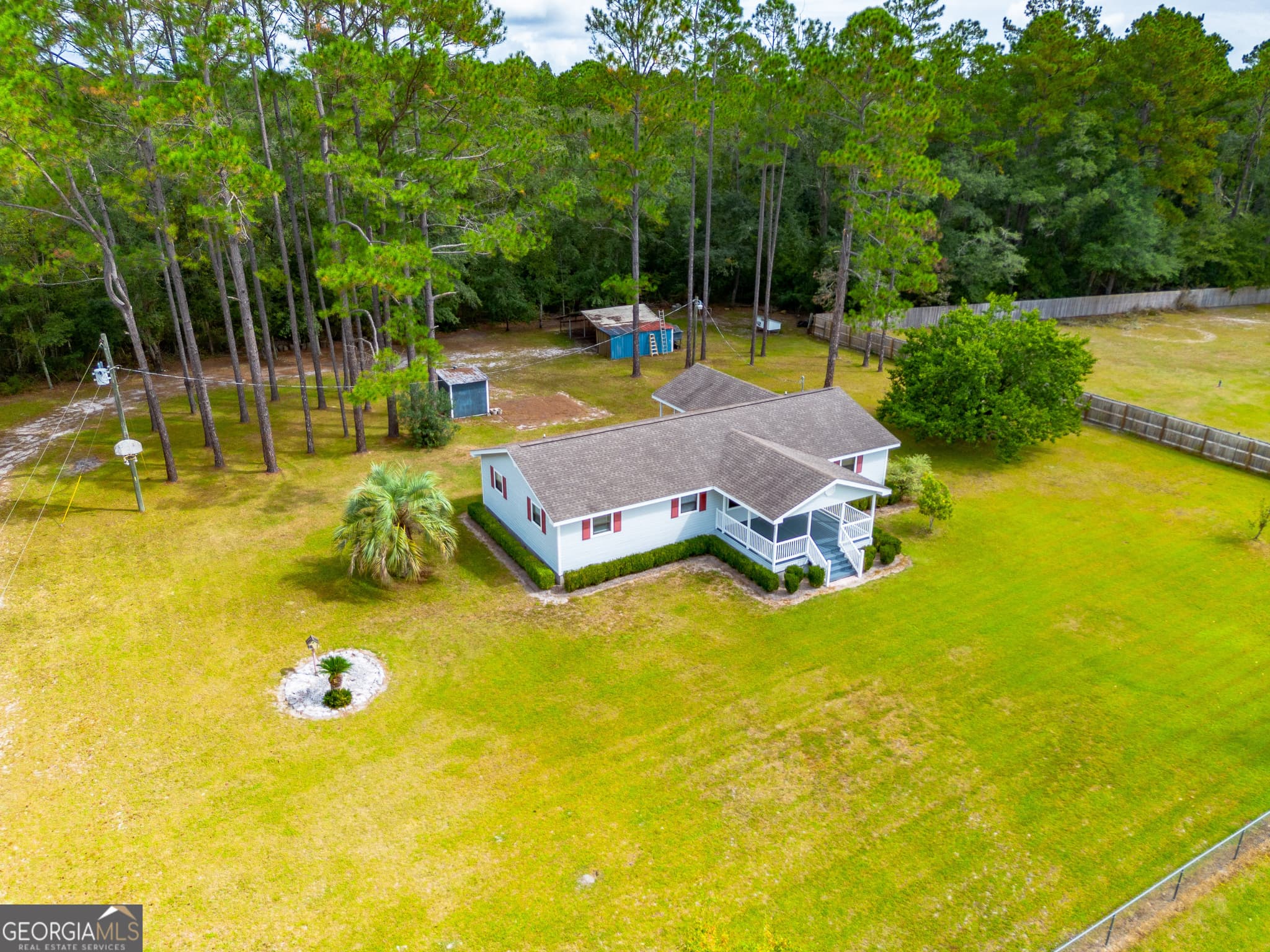 4 bedroom, 2 bathroom, 1,680 sq ft single family residence for sale at 603 Cumberland Road, Hortense, GA 31543 — photo 2