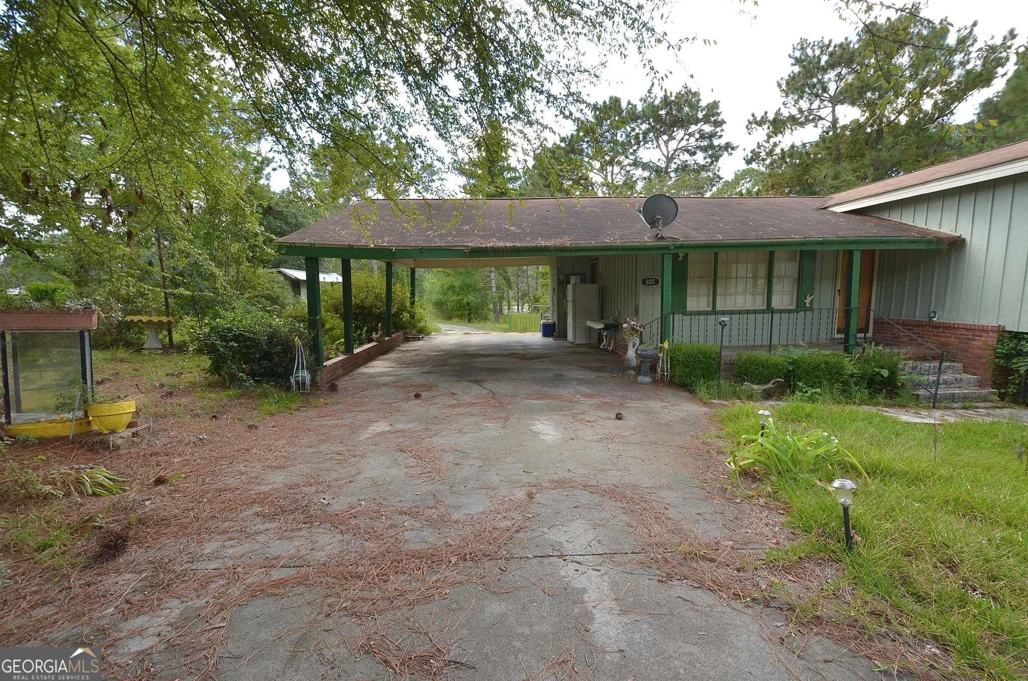 3 bedroom, 2.5 bathroom, 1,824 sq ft single family residence under contract at 805 Antioch Church Road, Eastman, GA 31023 — photo 5