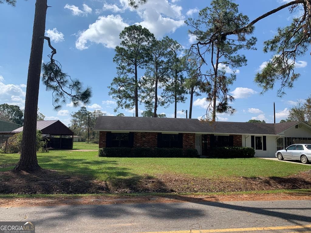 3 bedroom, 2 bathroom, 1,680 sq ft single family residence sold at 169 Robin Street, Baxley, GA 31513