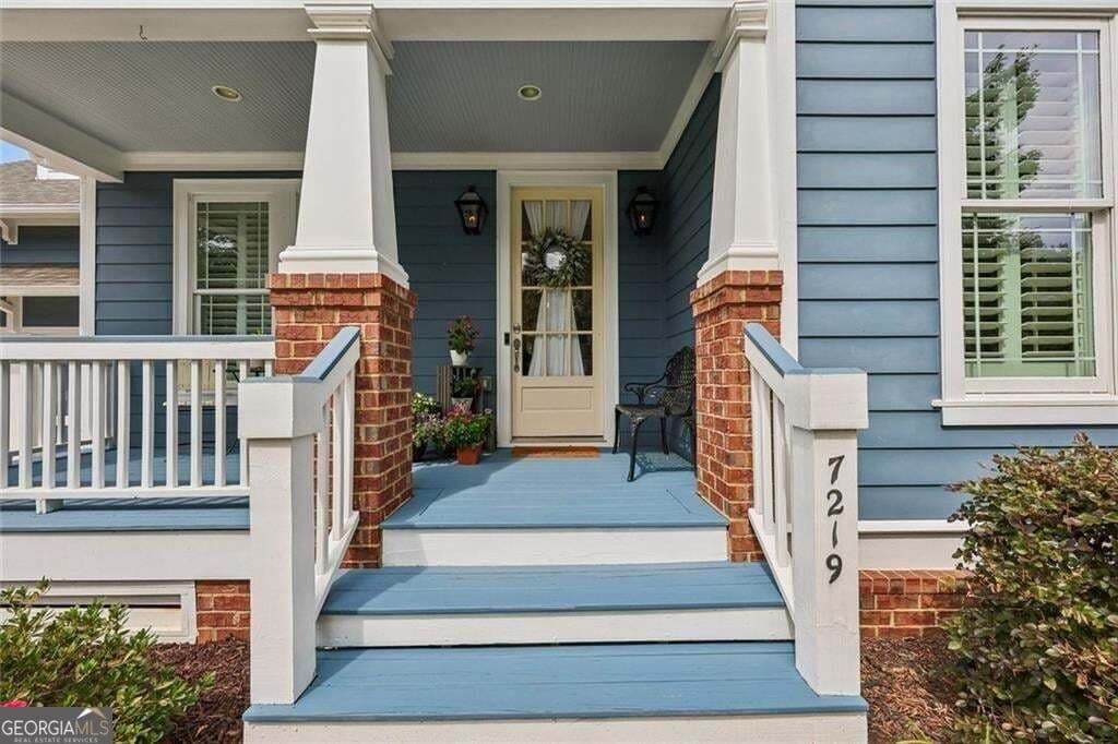5 bedroom, 4 bathroom, 3,620 sq ft single family residence for sale at 7219 Grand Reunion Drive, Hoschton, GA 30548 — photo 2