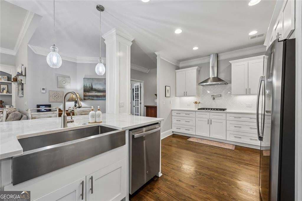 5 bedroom, 4 bathroom, 3,620 sq ft single family residence for sale at 7219 Grand Reunion Drive, Hoschton, GA 30548 — photo 4