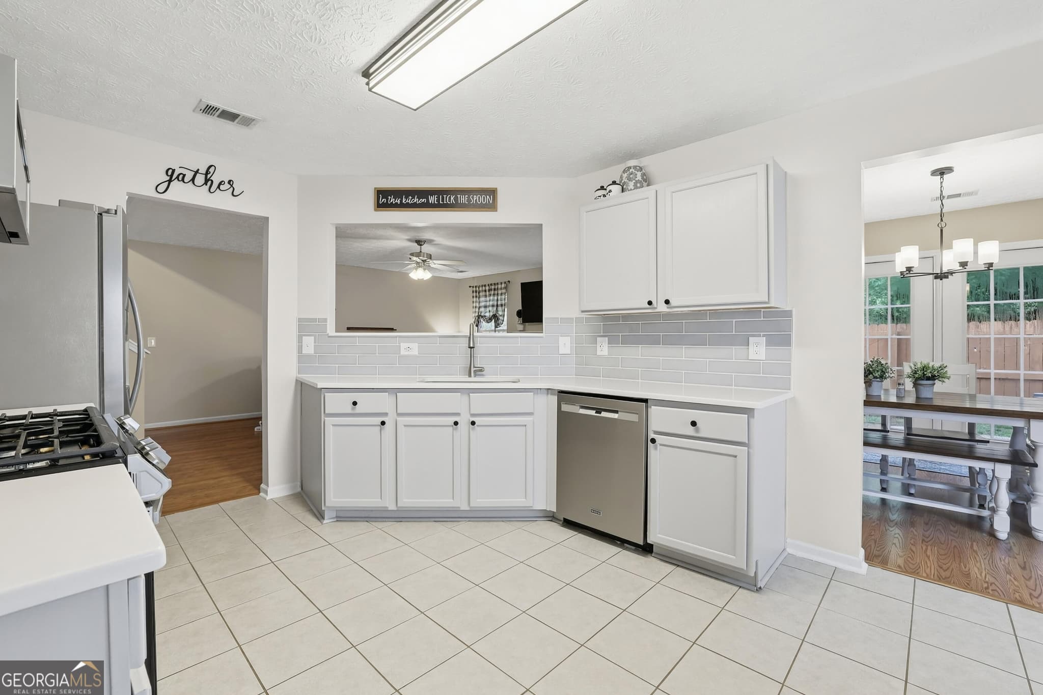 3 bedroom, 2.5 bathroom, 1,848 sq ft single family residence for sale at 313 Westminster Drive, Canton, GA 30114 — photo 7