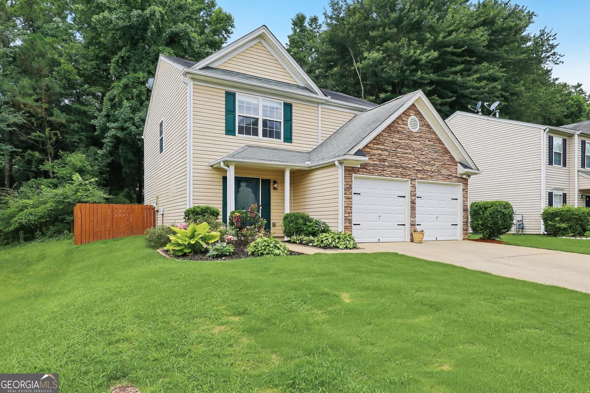 3 bedroom, 2.5 bathroom, 1,848 sq ft single family residence for sale at 313 Westminster Drive, Canton, GA 30114