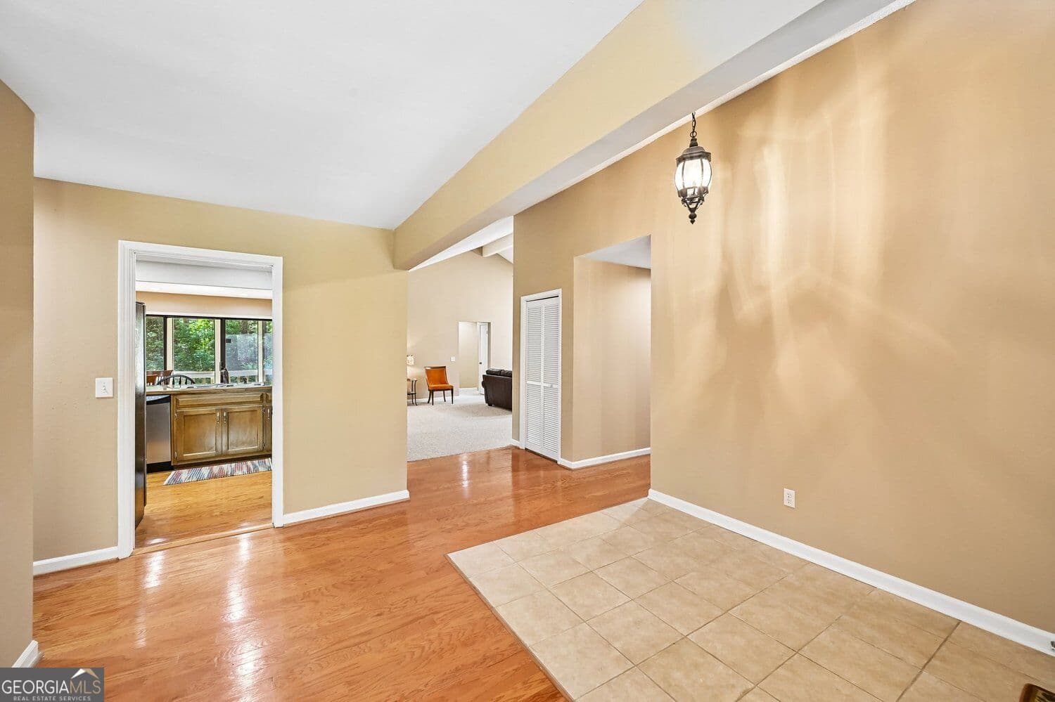 3 bedroom, 2.5 bathroom, 2,512 sq ft single family residence for sale at 1008 Muirfield Drive, Marietta, GA 30068 — photo 6
