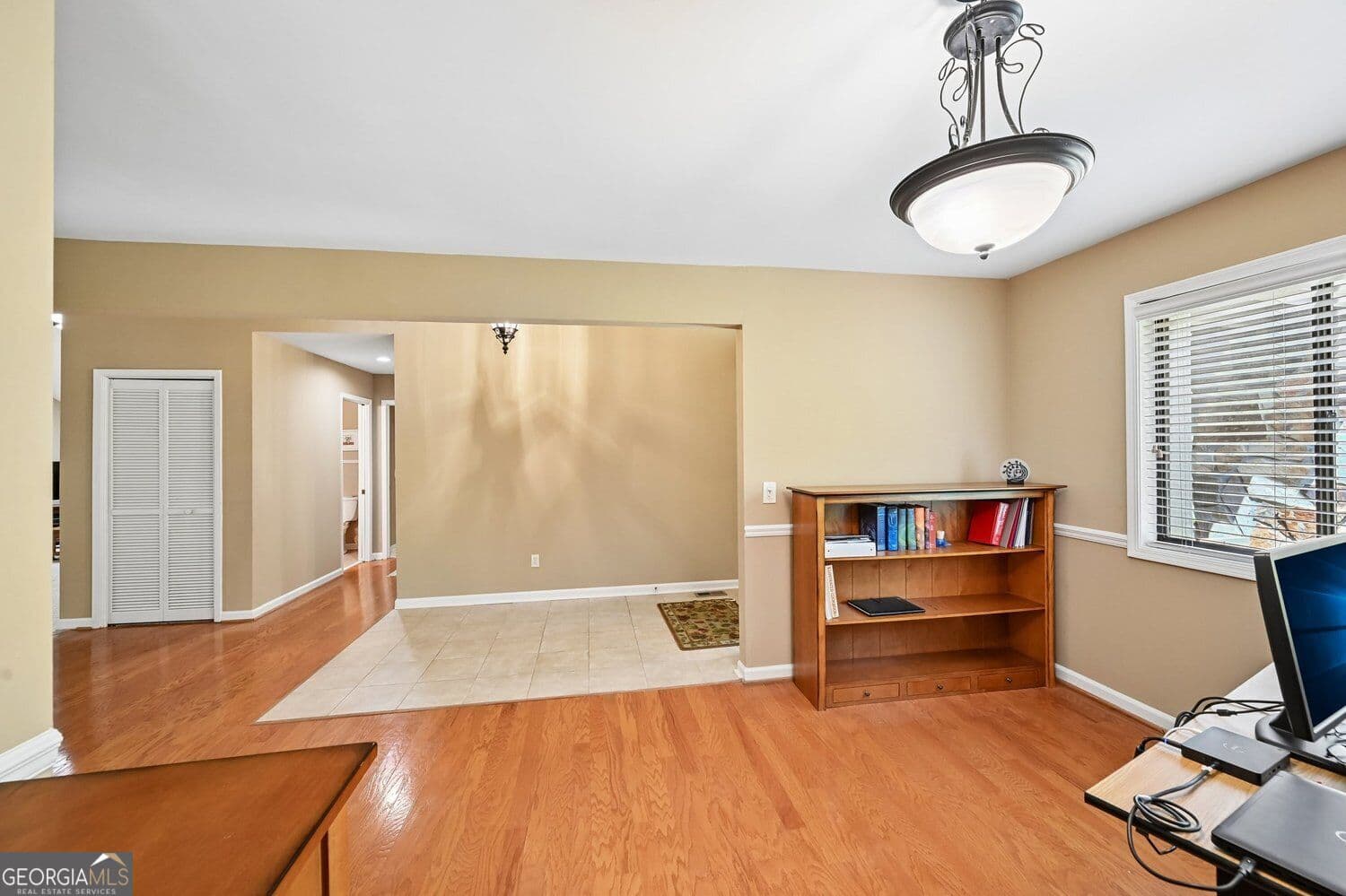 3 bedroom, 2.5 bathroom, 2,512 sq ft single family residence for sale at 1008 Muirfield Drive, Marietta, GA 30068 — photo 4