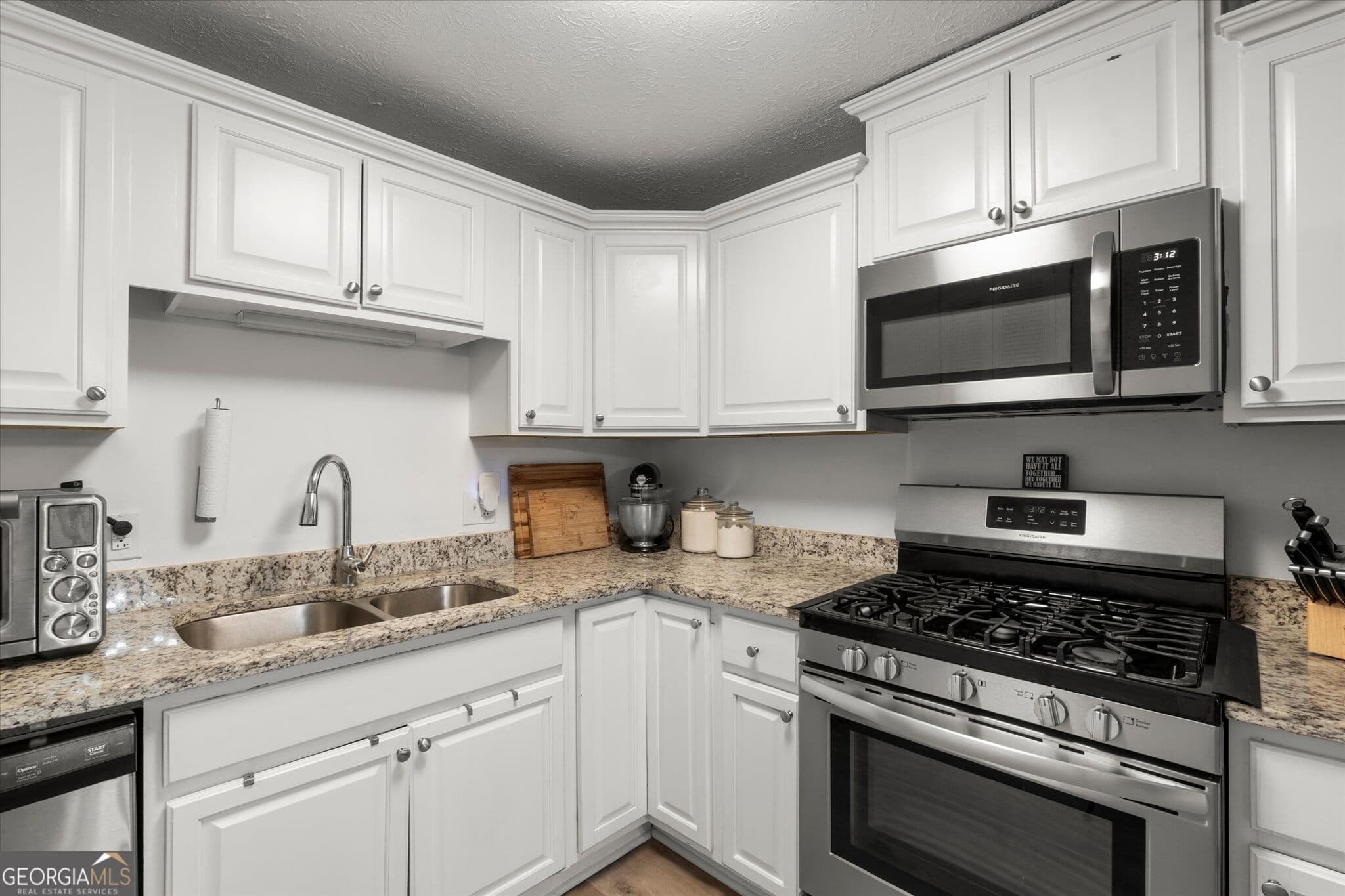 3 bedroom, 2 bathroom, 1,462 sq ft single family residence for sale at 3705 Somerset Drive, Marietta, GA 30064 — photo 10