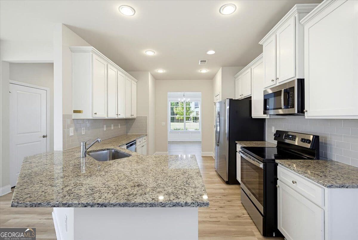 4 bedroom, 2.5 bathroom, 2,330 sq ft single family residence for sale at 213 Horizon Way, Dallas, GA 30157 — photo 9