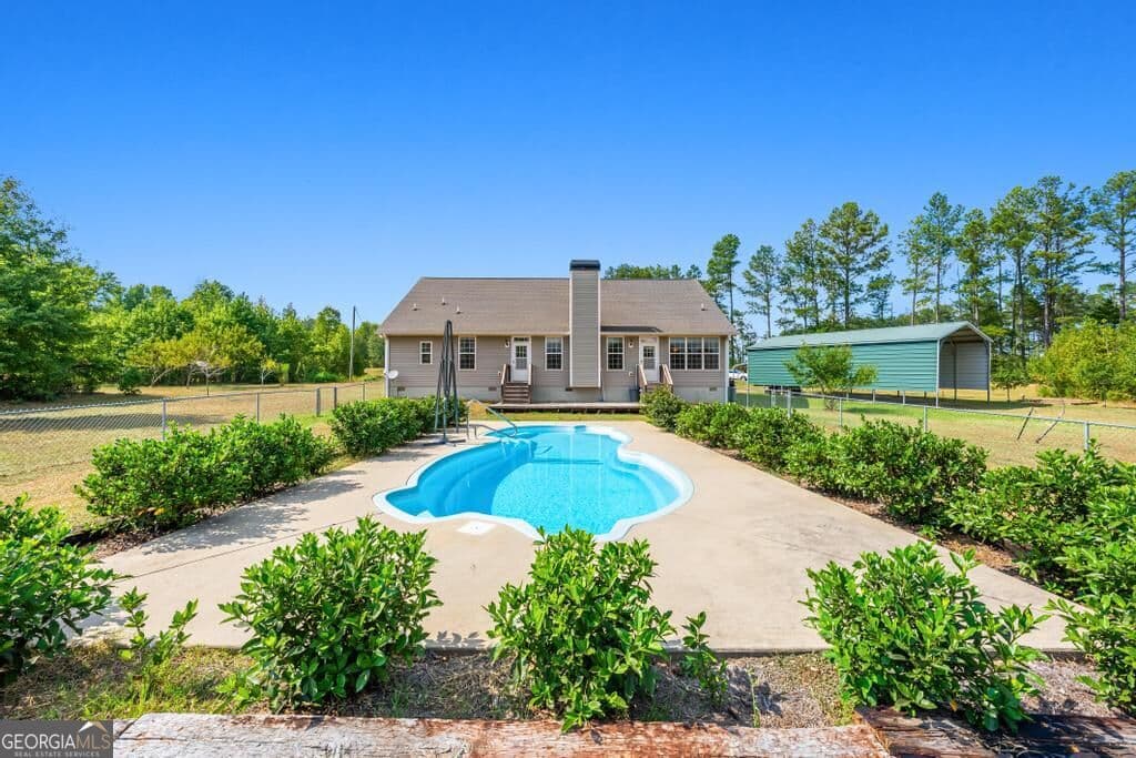 4 bedroom, 2.5 bathroom, 2,446 sq ft single family residence under contract at 222 Lexington Carlton Road, Lexington, GA 30648 — photo 2