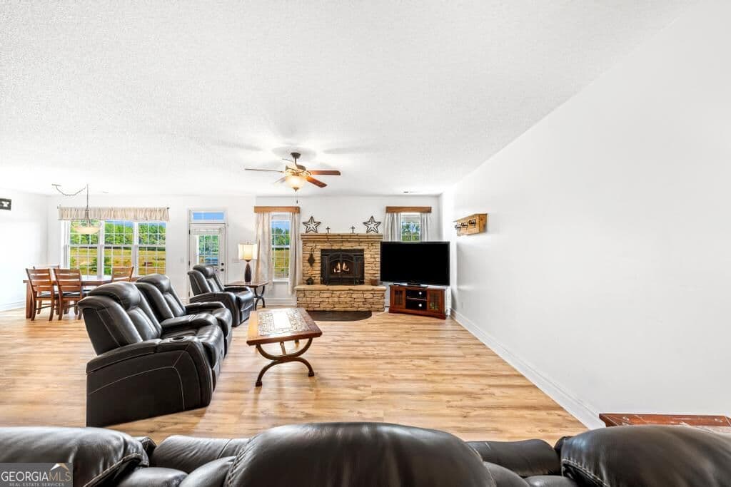 4 bedroom, 2.5 bathroom, 2,446 sq ft single family residence under contract at 222 Lexington Carlton Road, Lexington, GA 30648 — photo 10
