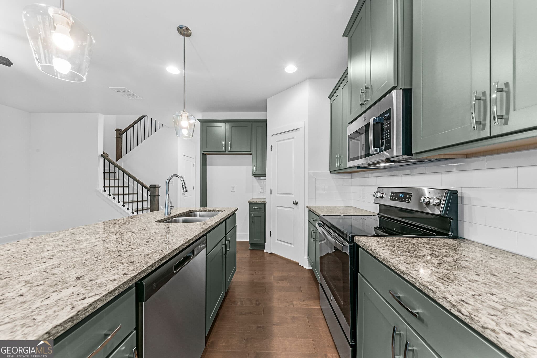 3 bedroom, 2.5 bathroom, 1,708 sq ft townhouse for sale at 487 Auburn Valley Way 186, Auburn, GA 30011 — photo 7