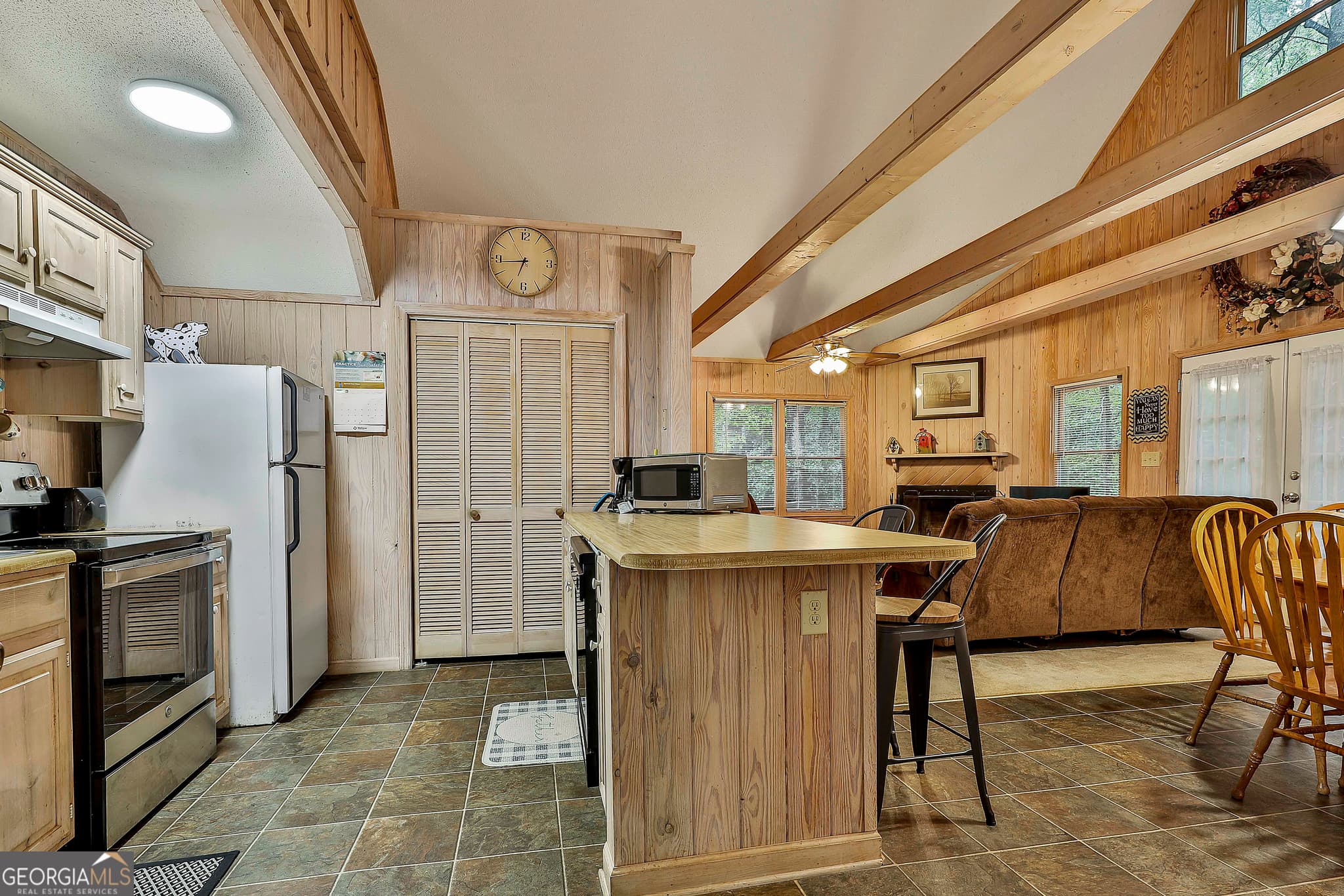 3 bedroom, 2 bathroom, 1,344 sq ft cabin,single family residence for sale at 106 Chalet Circle, Pine Mountain, GA 31822 — photo 7