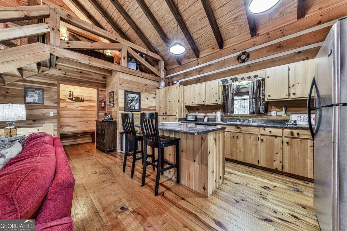3 bedroom, 6 bathroom, 2,574 sq ft cabin,single family residence for sale at 245 Weeks Creek Road, Blue Ridge, GA 30513 — photo 6
