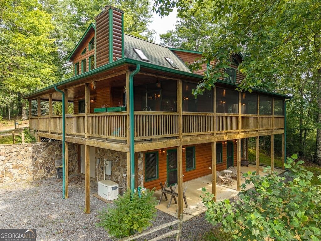 3 bedroom, 3 bathroom, 2,800 sq ft cabin,single family residence for sale at 120 Bell Camp Ridge Road, Blue Ridge, GA 30513 — photo 2