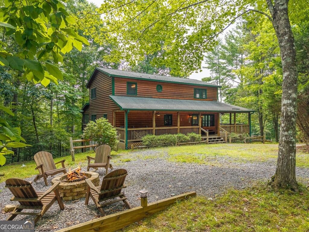 3 bedroom, 3 bathroom, 2,800 sq ft cabin,single family residence for sale at 120 Bell Camp Ridge Road, Blue Ridge, GA 30513 — photo 1 of 34