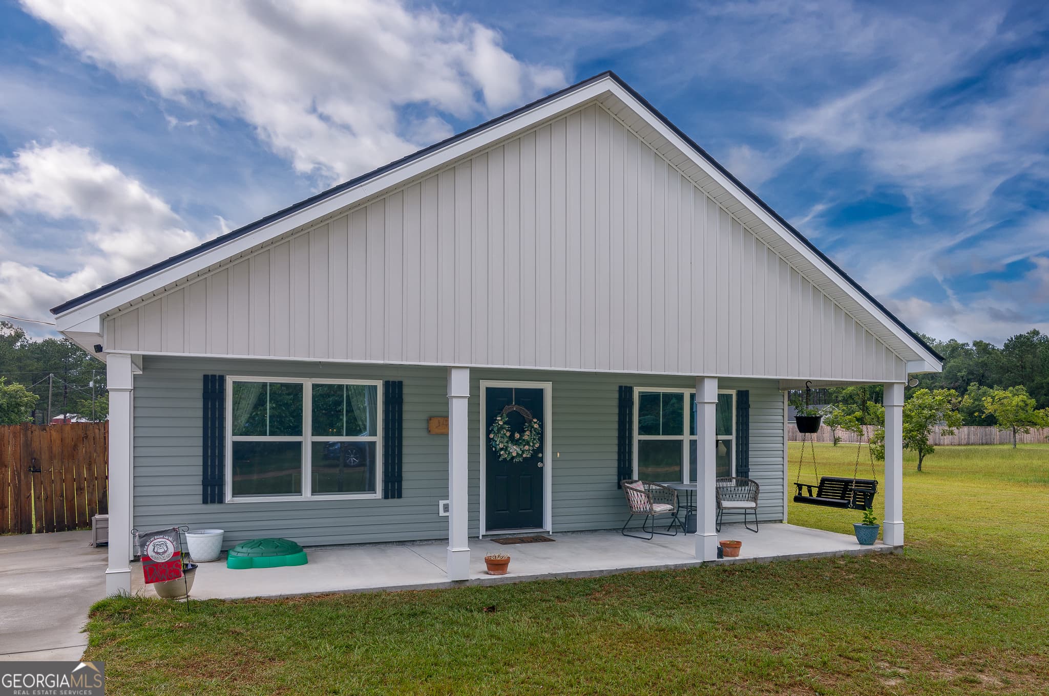 3 bedroom, 2 bathroom, 1,333 sq ft single family residence sold at 71 Church Street, Collins, GA 30421