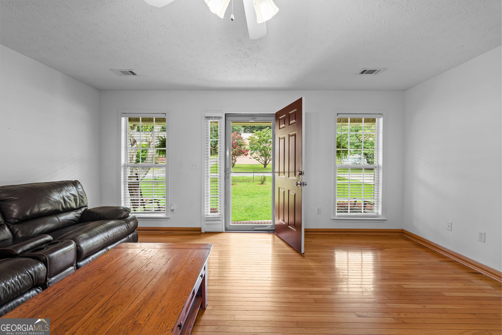 2 bedroom, 2 bathroom, 1,530 sq ft single family residence for sale at 615 Peach Street, Manchester, GA 31816 — photo 3
