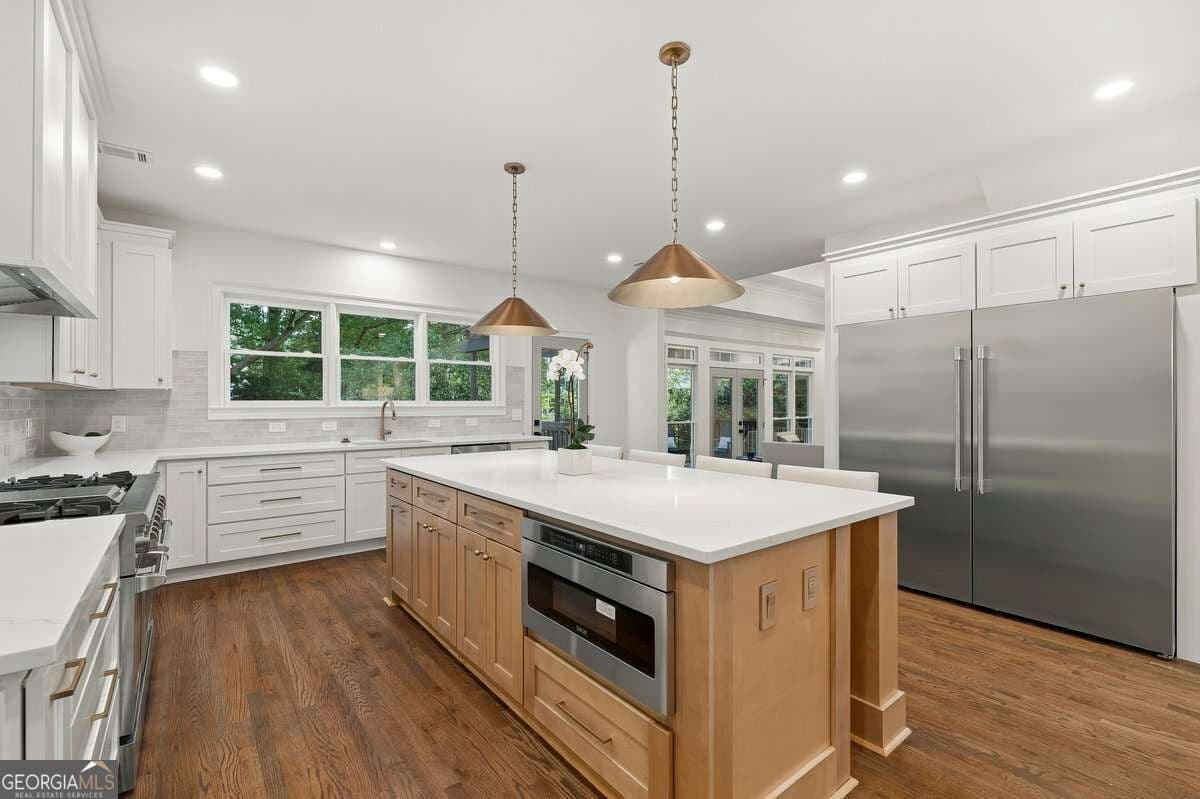 6 bedroom, 5.5 bathroom, 6,355 sq ft single family residence for sale at 3484 Sheridan, Marietta, GA 30067 — photo 5