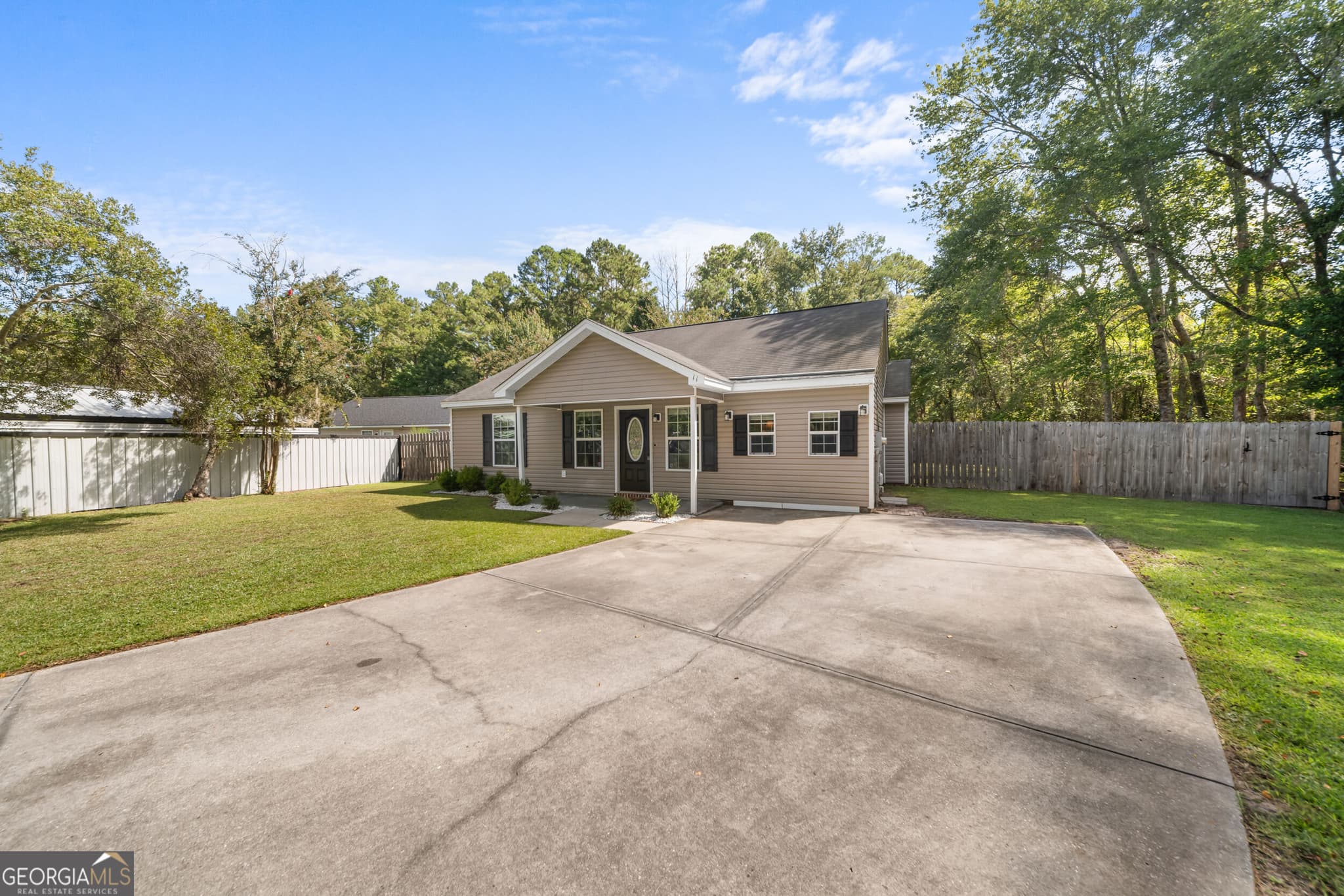 3 bedroom, 2 bathroom, 1,364 sq ft single family residence for sale at 11 Maggies Junction, Guyton, GA 31312 — photo 2