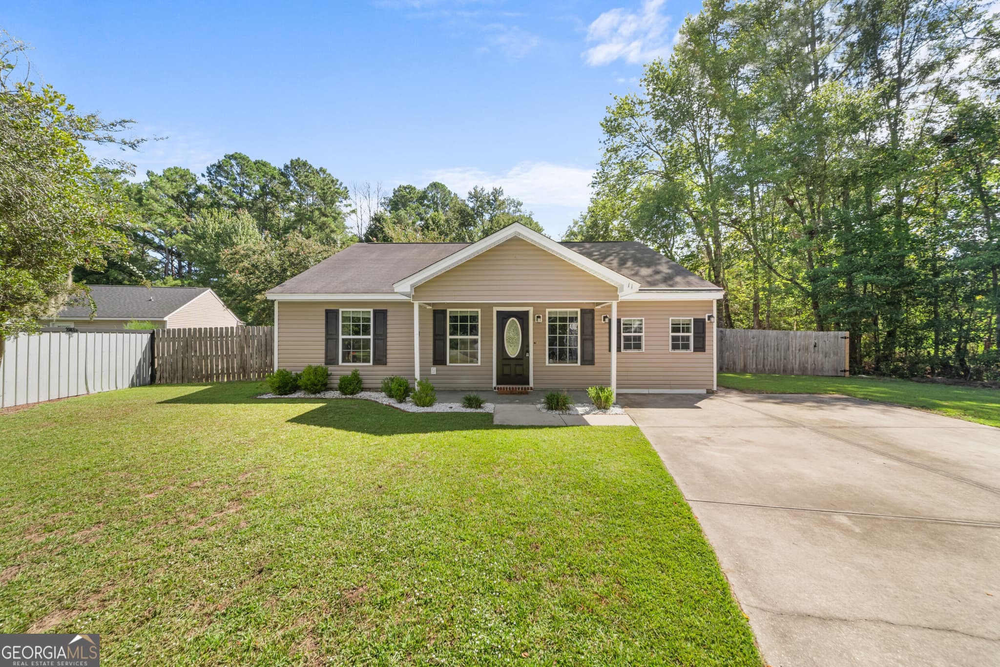 3 bedroom, 2 bathroom, 1,364 sq ft single family residence for sale at 11 Maggies Junction, Guyton, GA 31312