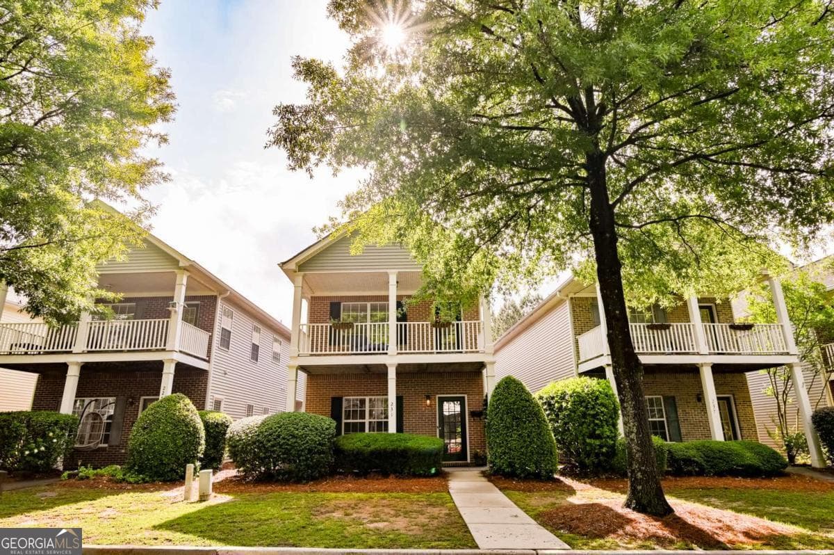 3 bedroom, 2.5 bathroom, 1,980 sq ft single family residence sold at 231 Wiltshire Drive, Athens, GA 30605