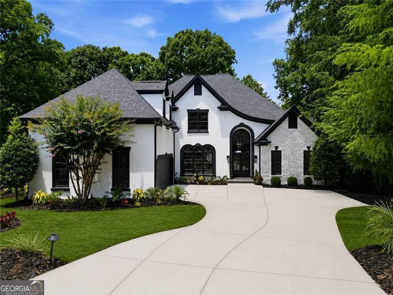 6 bedroom, 4.5 bathroom, 6,802 sq ft single family residence for sale at 945 Waters Reach Court, Alpharetta, GA 30022