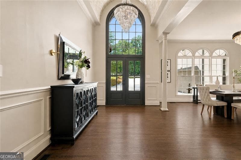 6 bedroom, 4.5 bathroom, 6,802 sq ft single family residence for sale at 945 Waters Reach Court, Alpharetta, GA 30022 — photo 5